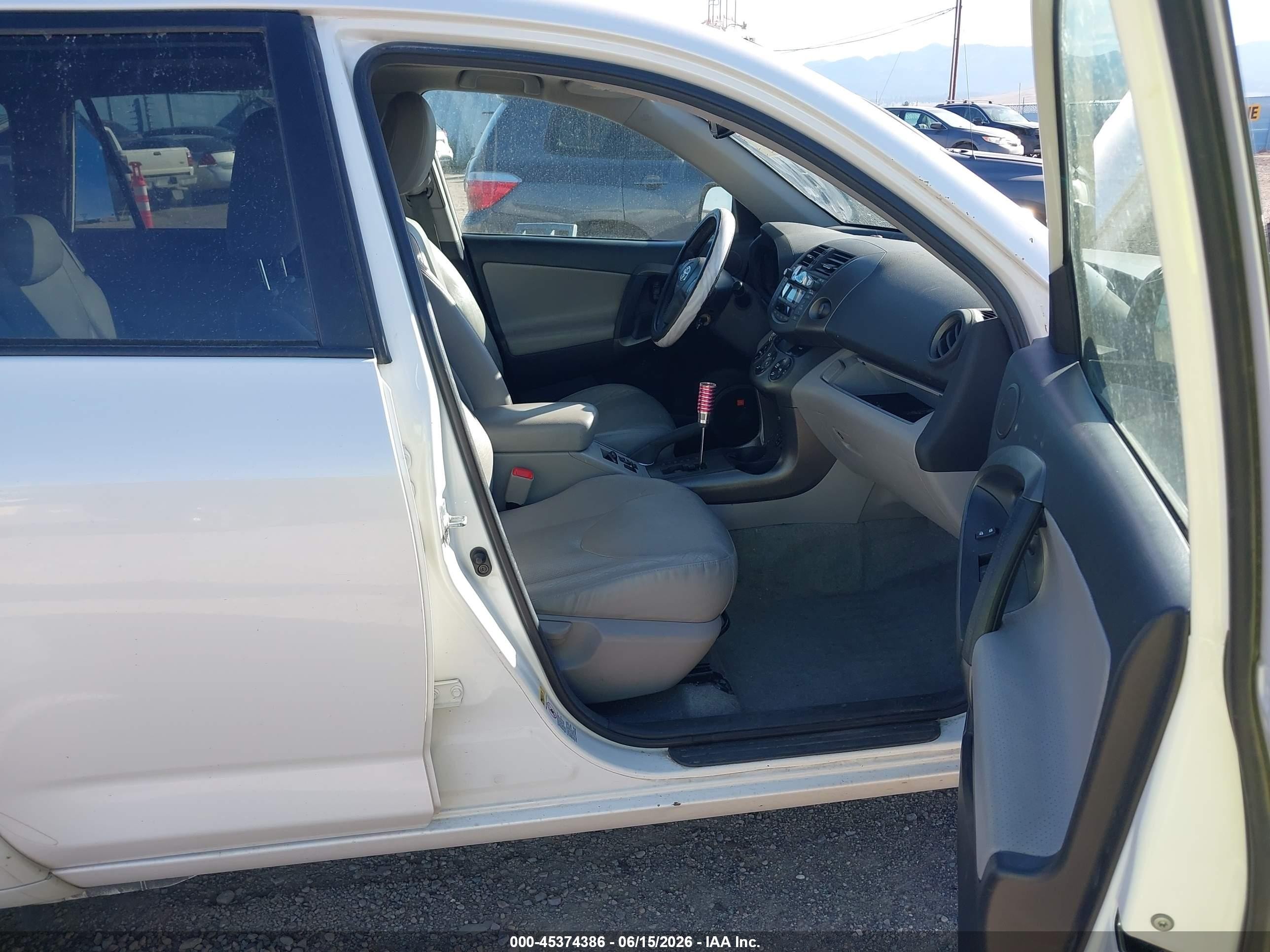2011 Toyota Rav4 Limited V6 White vin: 2T3DK4DV1BW056388