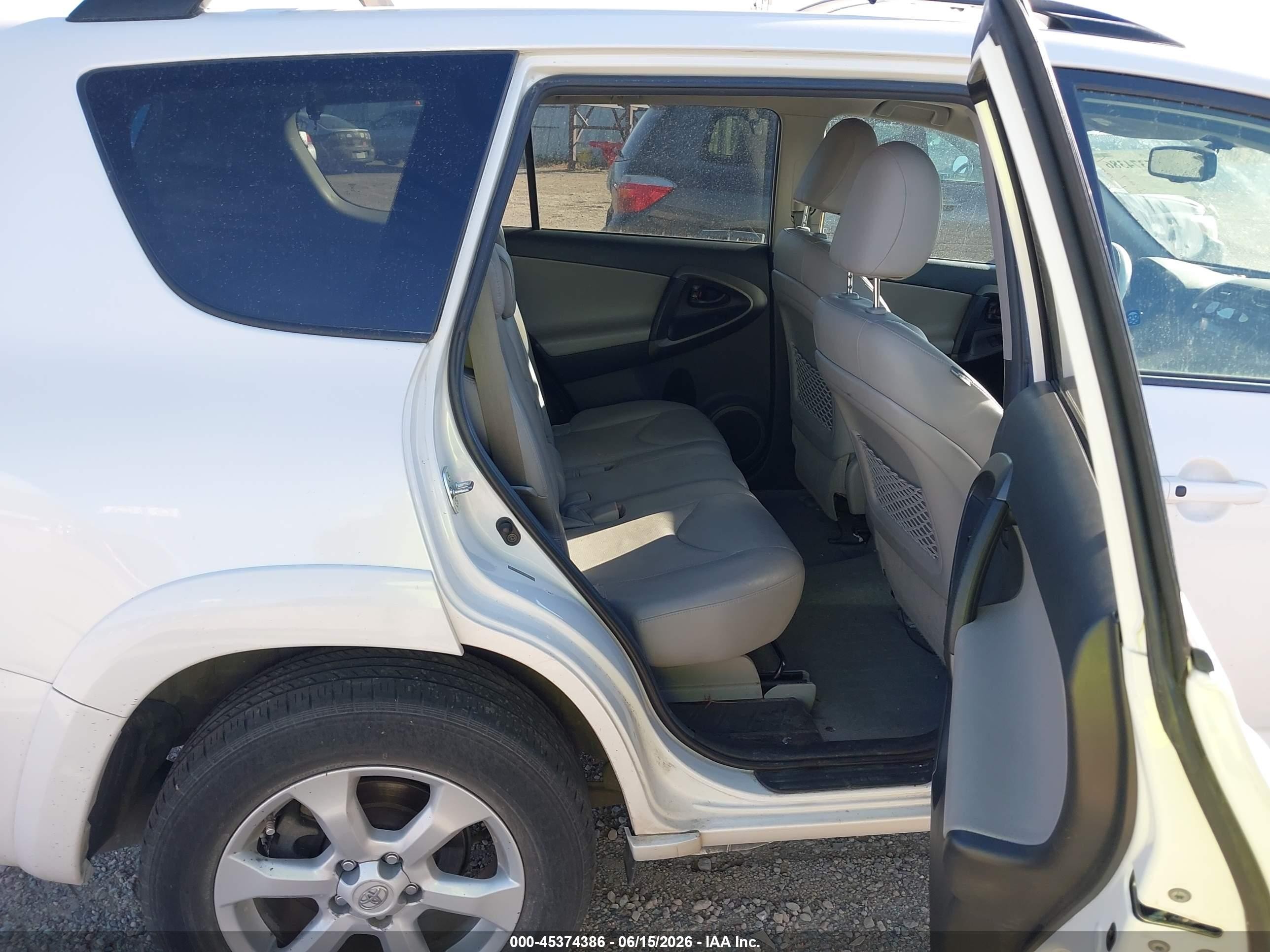 2011 Toyota Rav4 Limited V6 White vin: 2T3DK4DV1BW056388