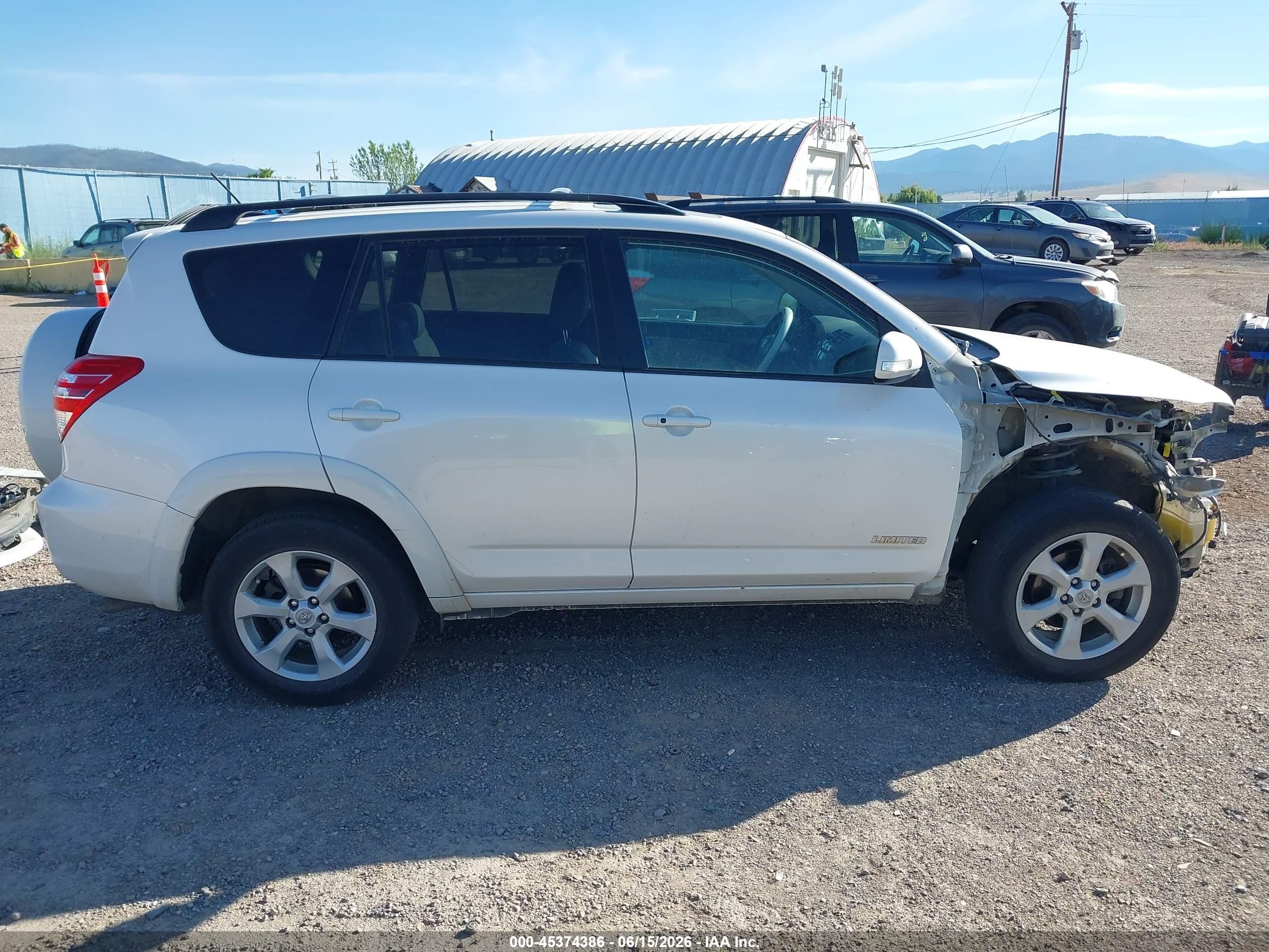 2011 Toyota Rav4 Limited V6 White vin: 2T3DK4DV1BW056388