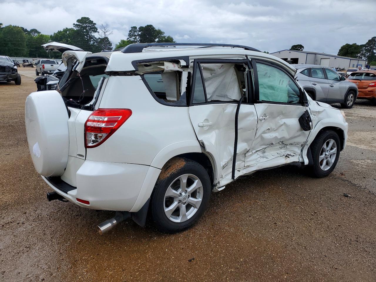 2012 Toyota Rav4 Limited White vin: 2T3DK4DV2CW073413