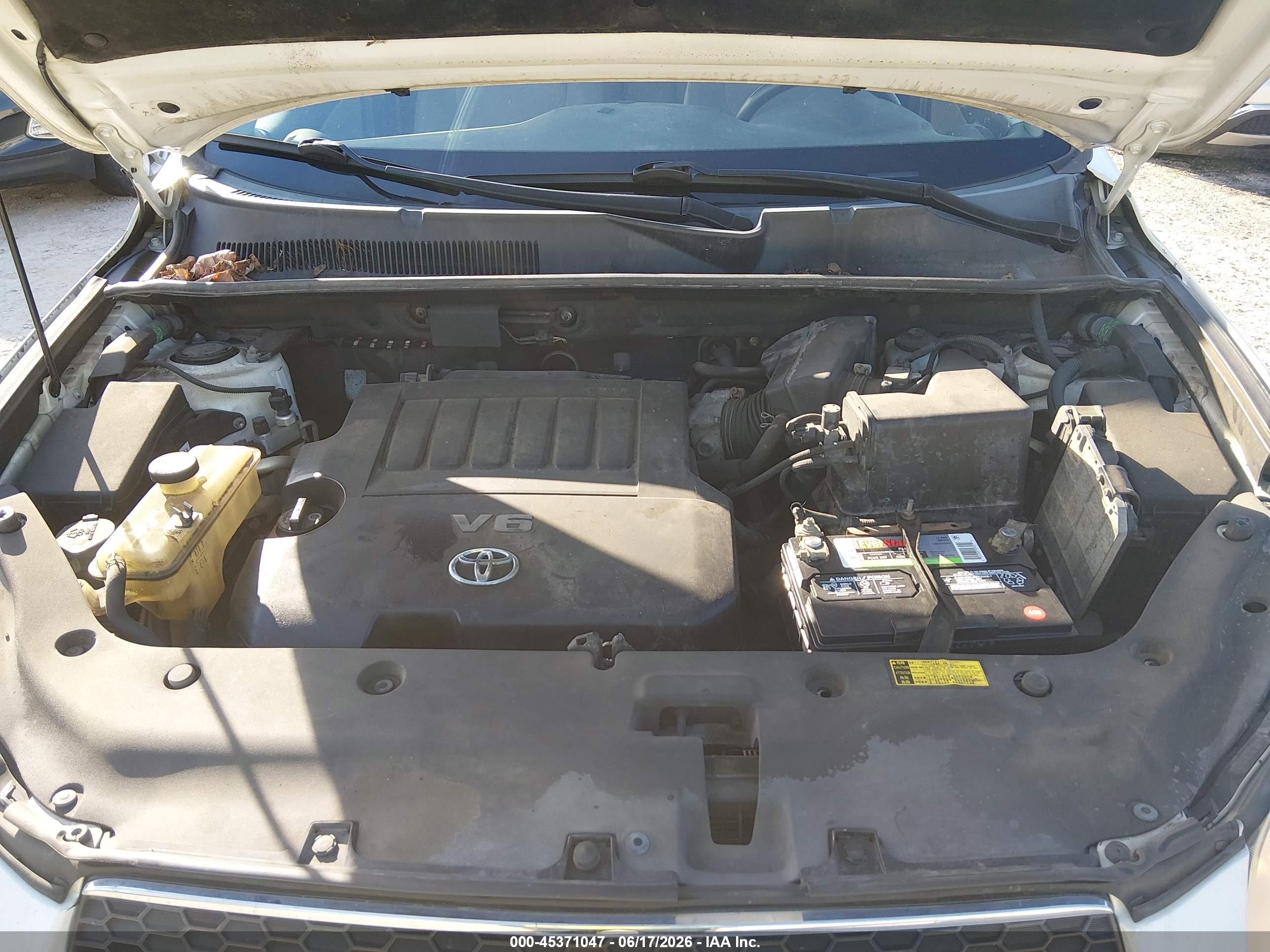 2010 Toyota Rav4 Limited V6 White vin: 2T3DK4DV3AW033872