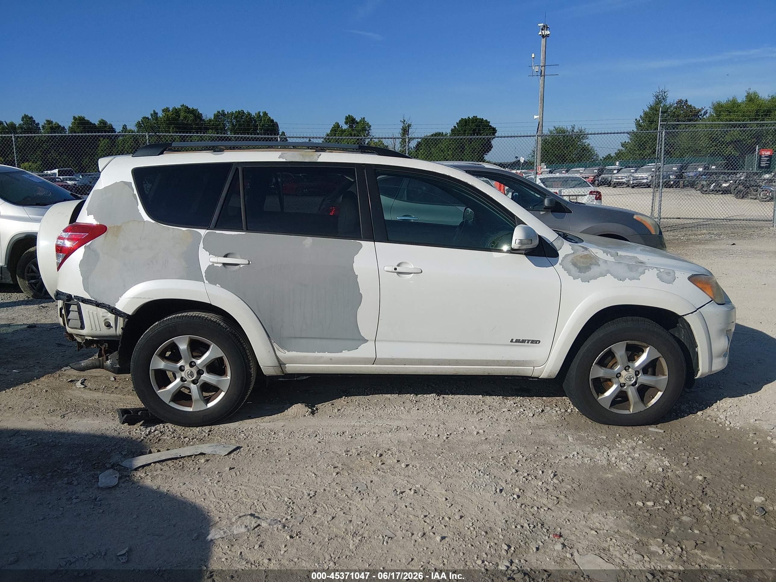 2010 Toyota Rav4 Limited V6 White vin: 2T3DK4DV3AW033872