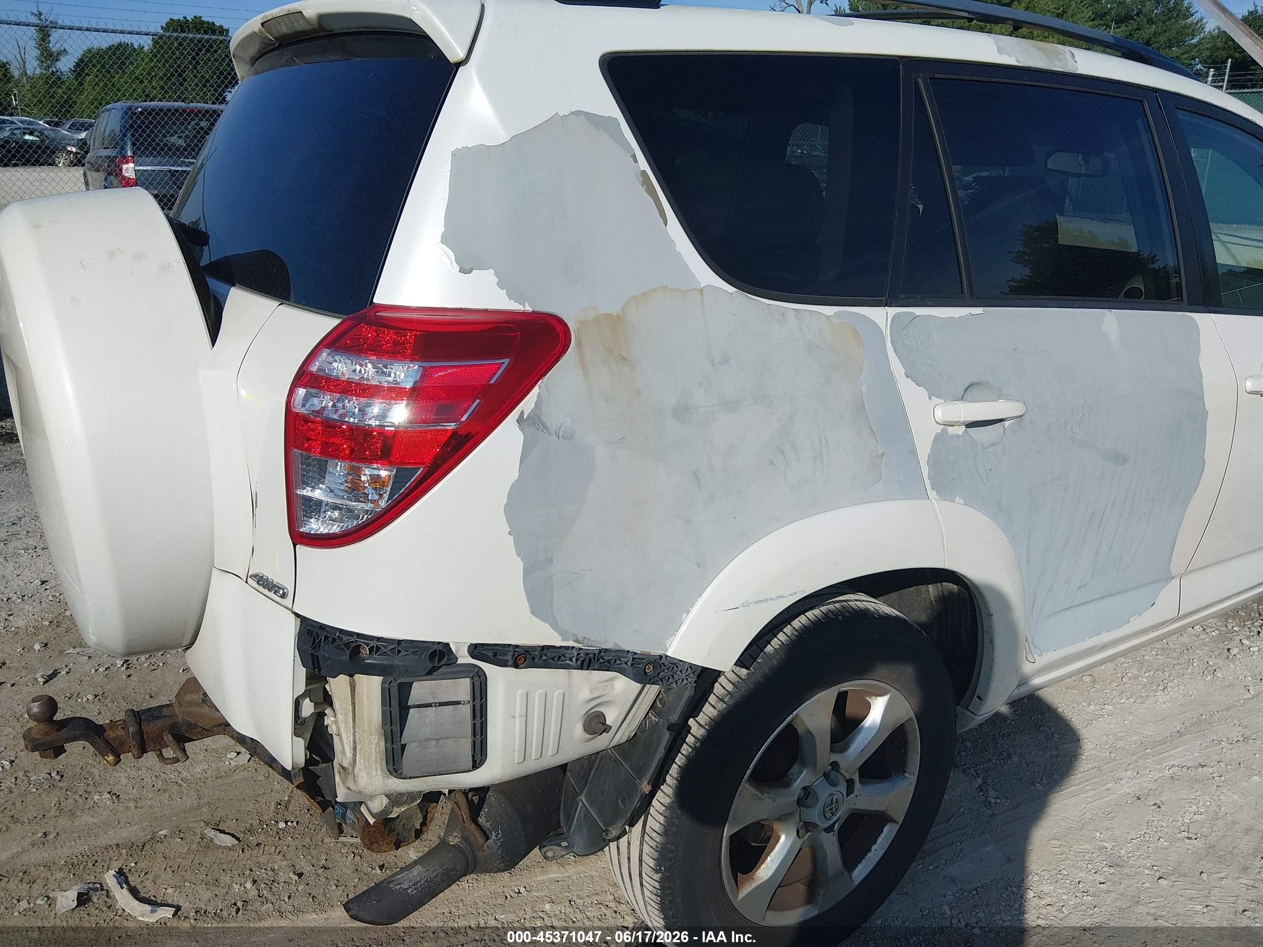 2010 Toyota Rav4 Limited V6 White vin: 2T3DK4DV3AW033872