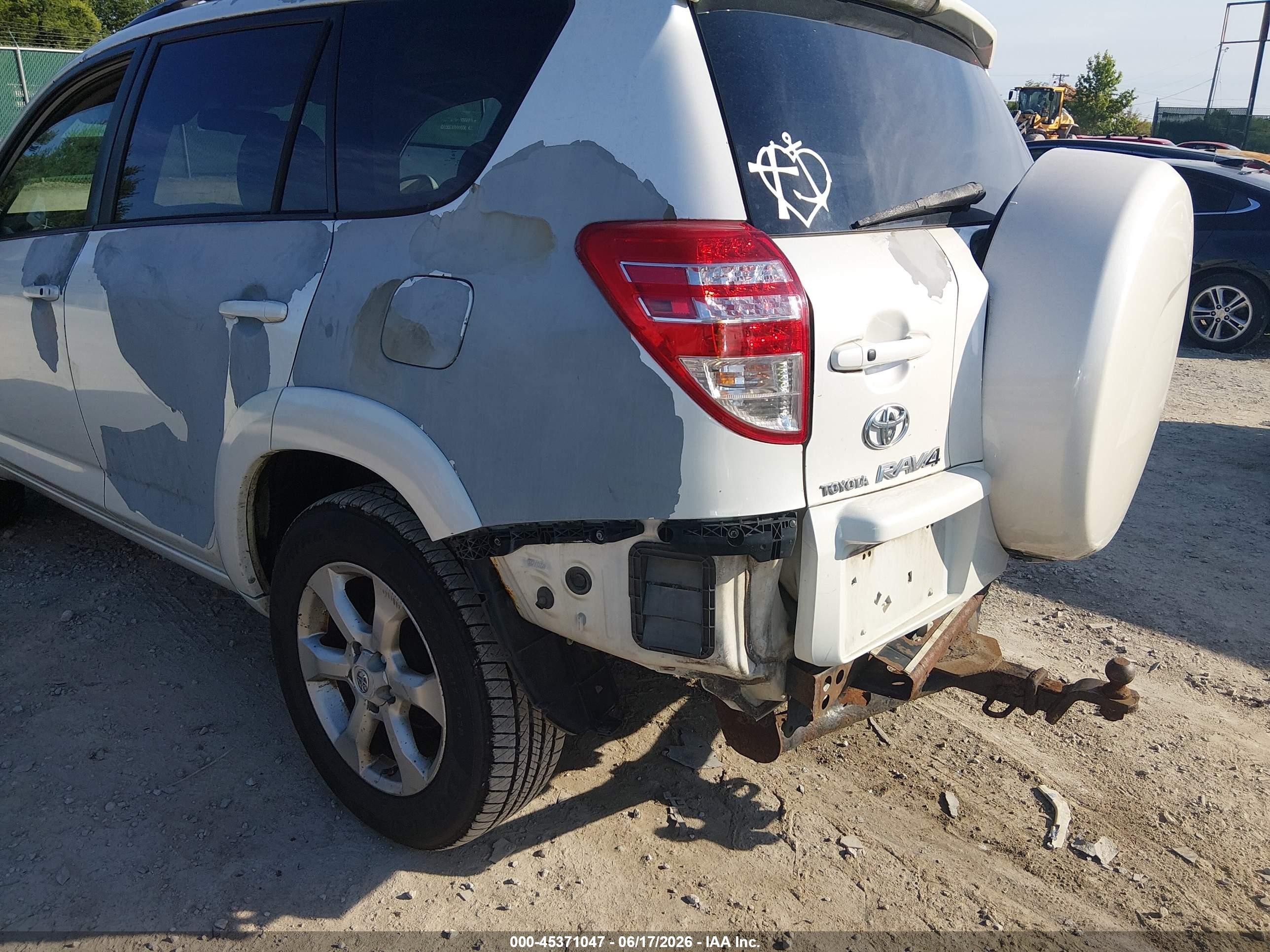 2010 Toyota Rav4 Limited V6 White vin: 2T3DK4DV3AW033872