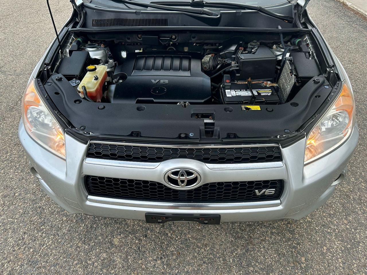 2010 Toyota Rav4 Limited Silver vin: 2T3DK4DV5AW019228