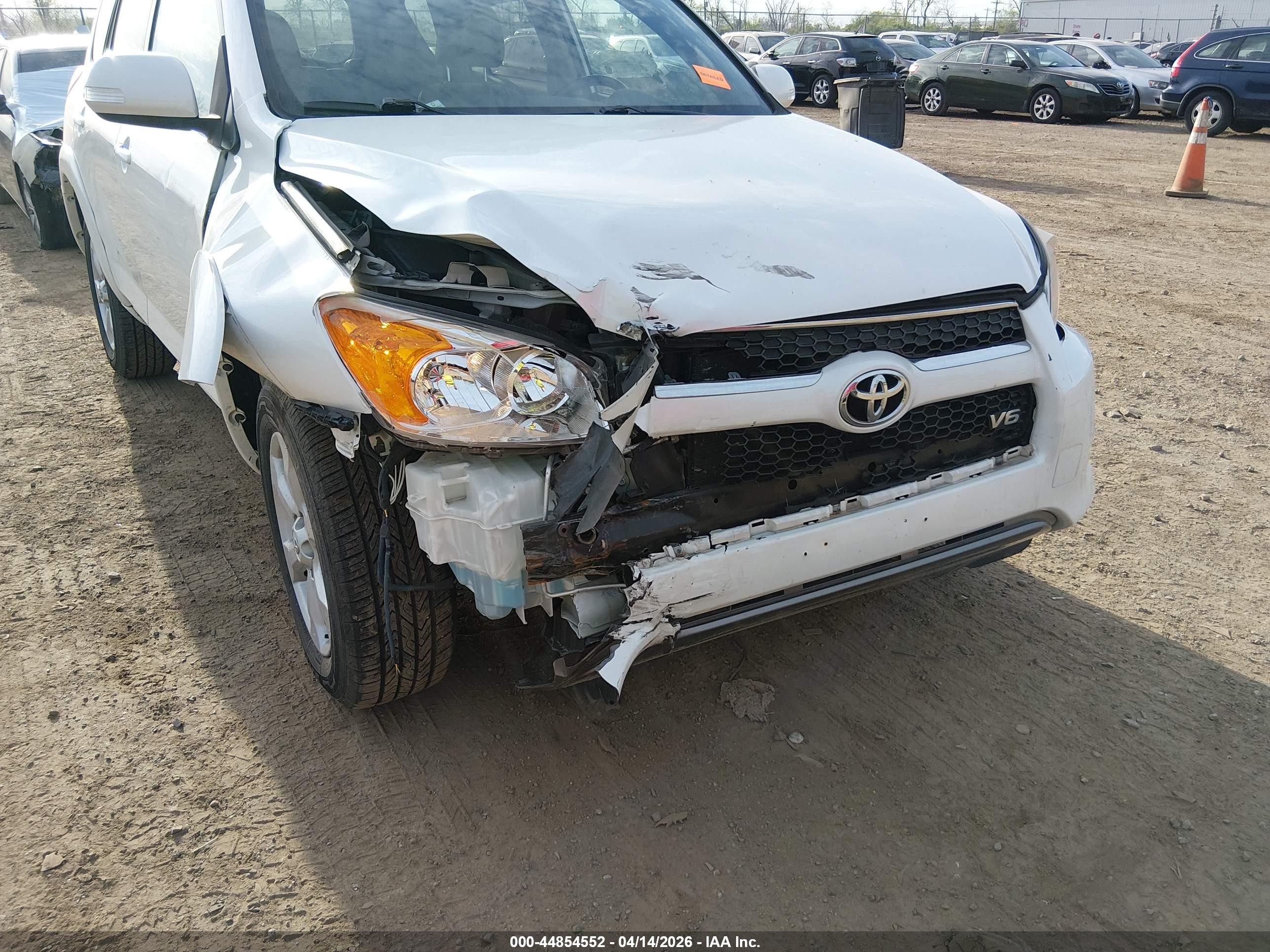 2011 Toyota Rav4 Limited V6 White vin: 2T3DK4DV8BW048577