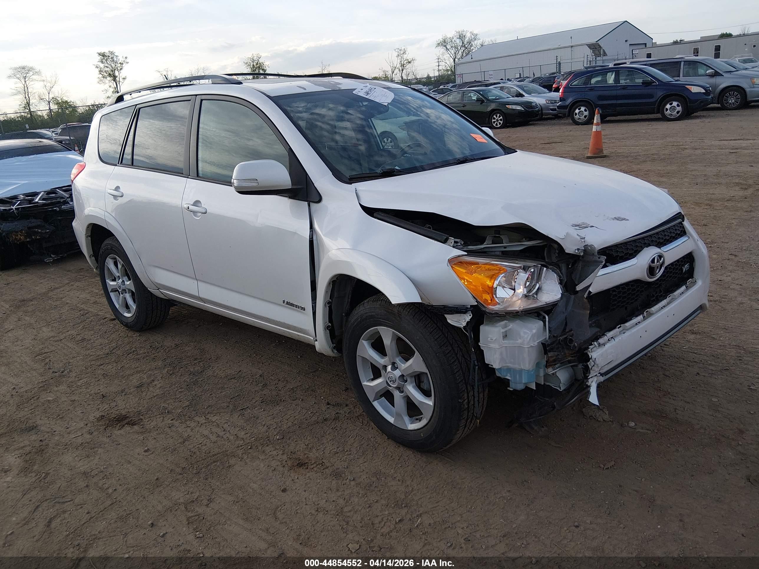 2011 Toyota Rav4 Limited V6 White vin: 2T3DK4DV8BW048577