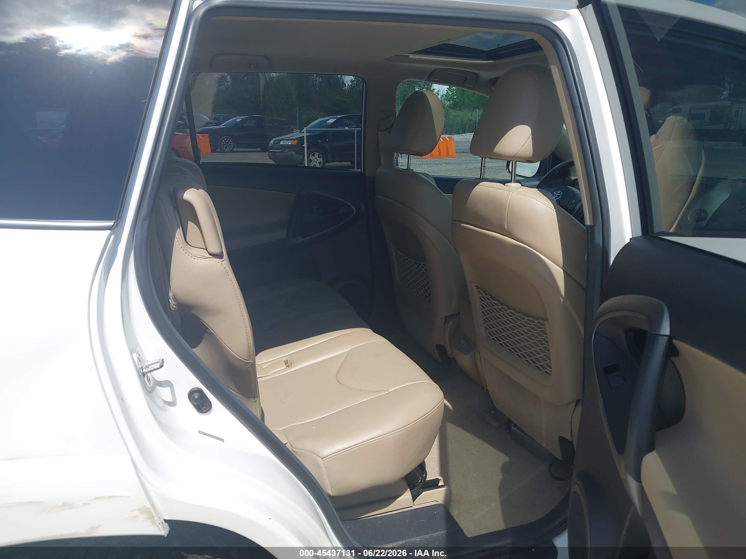 2012 Toyota Rav4 Limited V6 White vin: 2T3DK4DV8CW079314