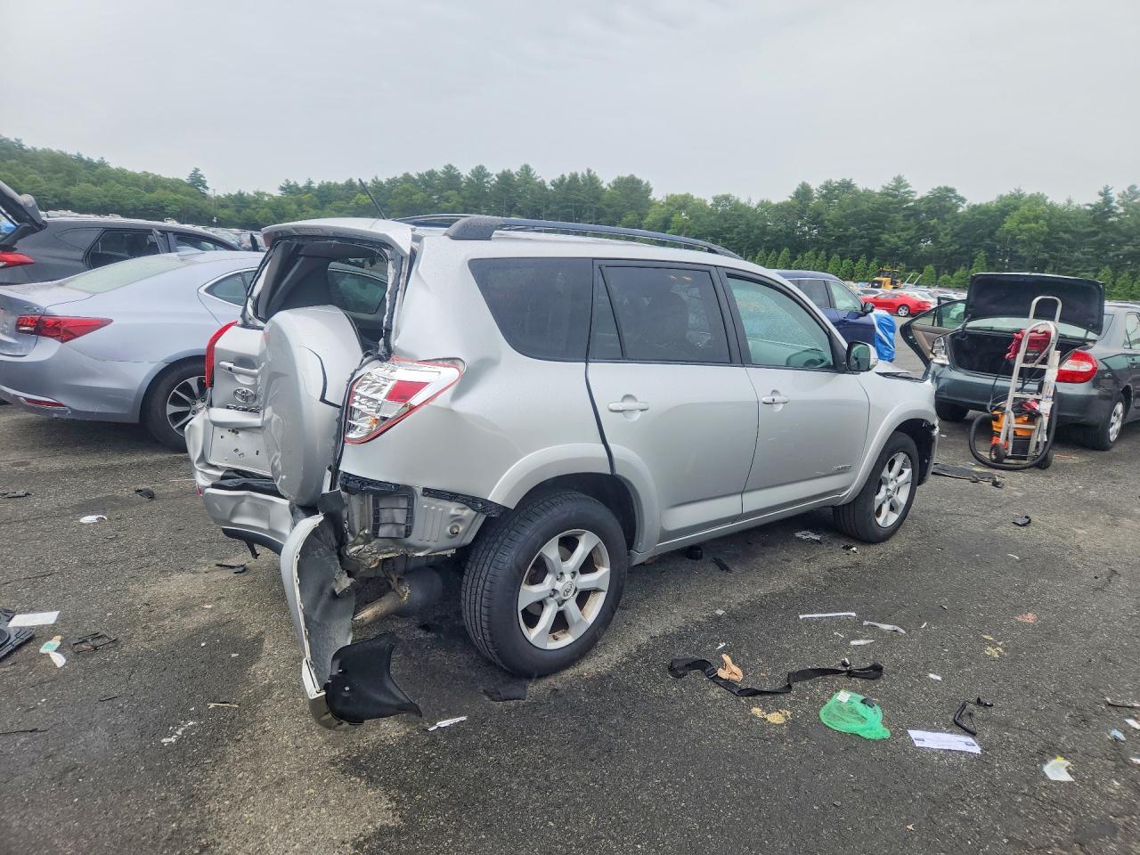 2011 Toyota Rav4 Limited Silver vin: 2T3DK4DVXBW045874