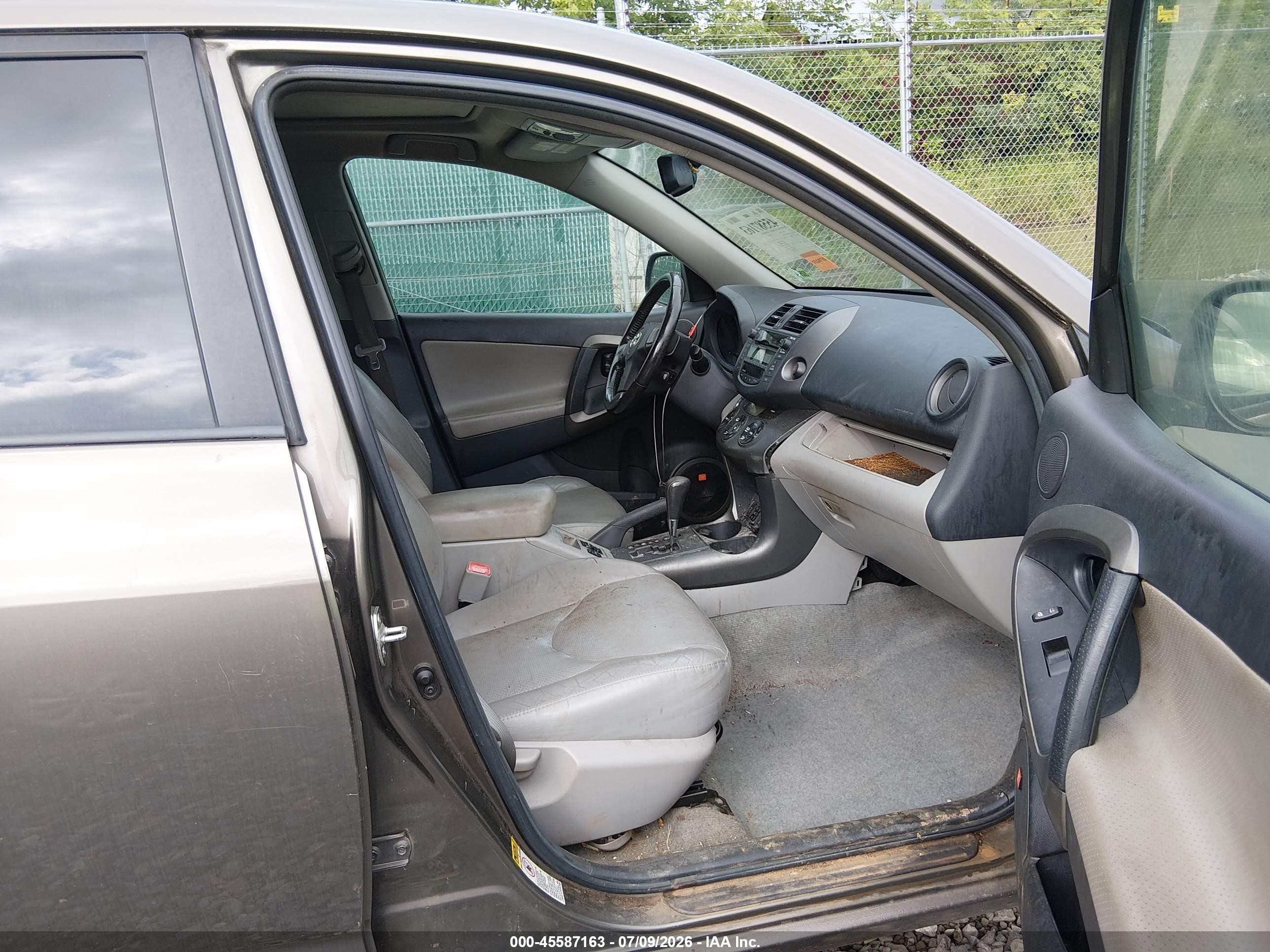 2011 Toyota Rav4 Limited V6 Gray vin: 2T3DK4DVXBW049617