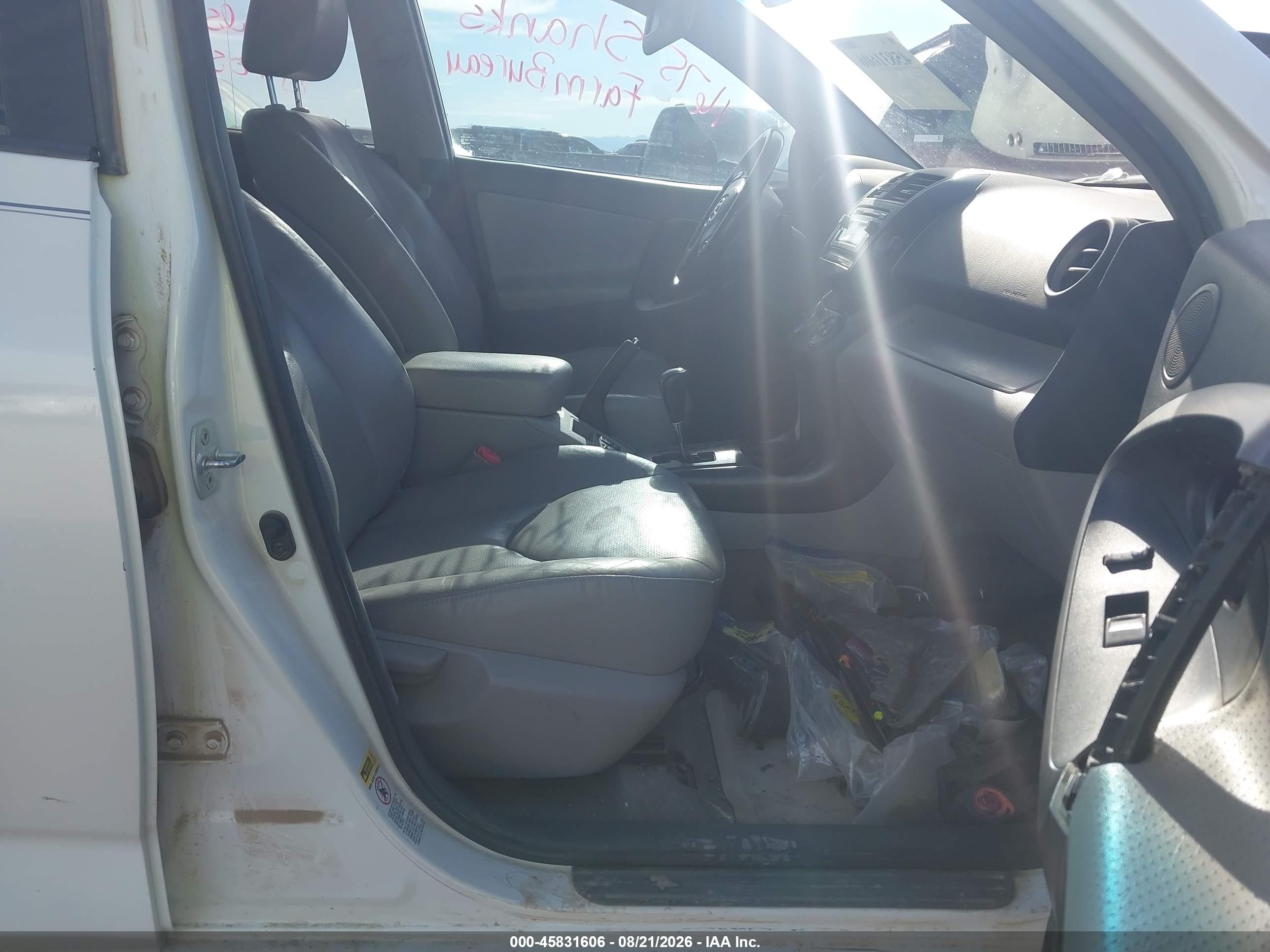 2012 Toyota Rav4 Limited V6 White vin: 2T3DK4DVXCW079704