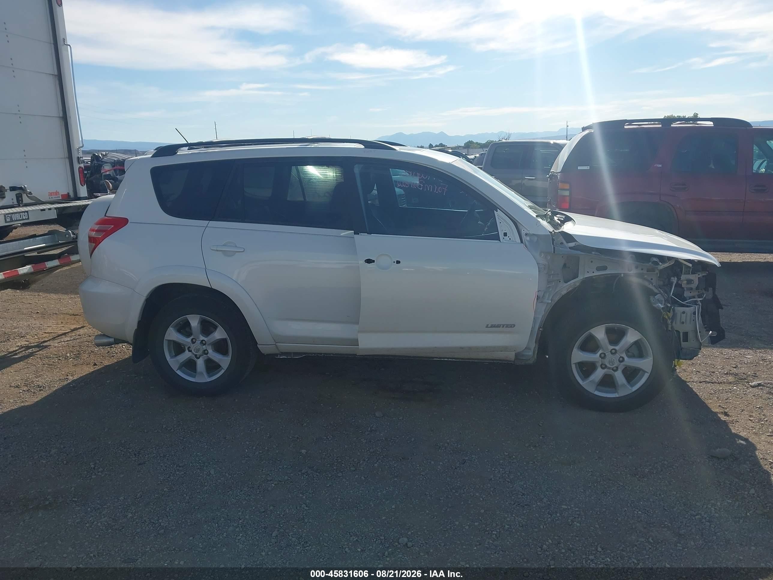 2012 Toyota Rav4 Limited V6 White vin: 2T3DK4DVXCW079704