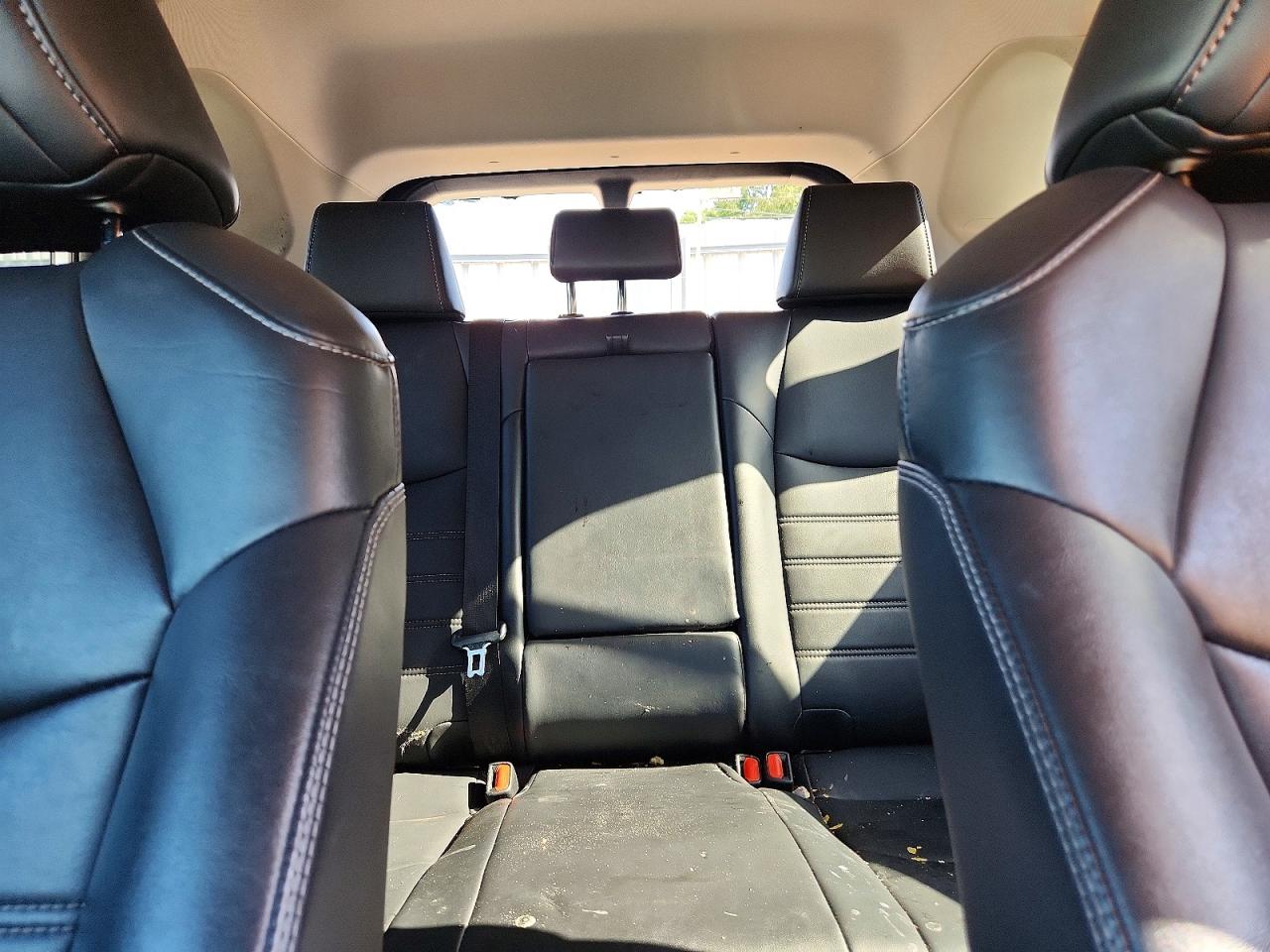2019 Toyota Rav4 Limited White vin: 2T3DWRFV5KW017611
