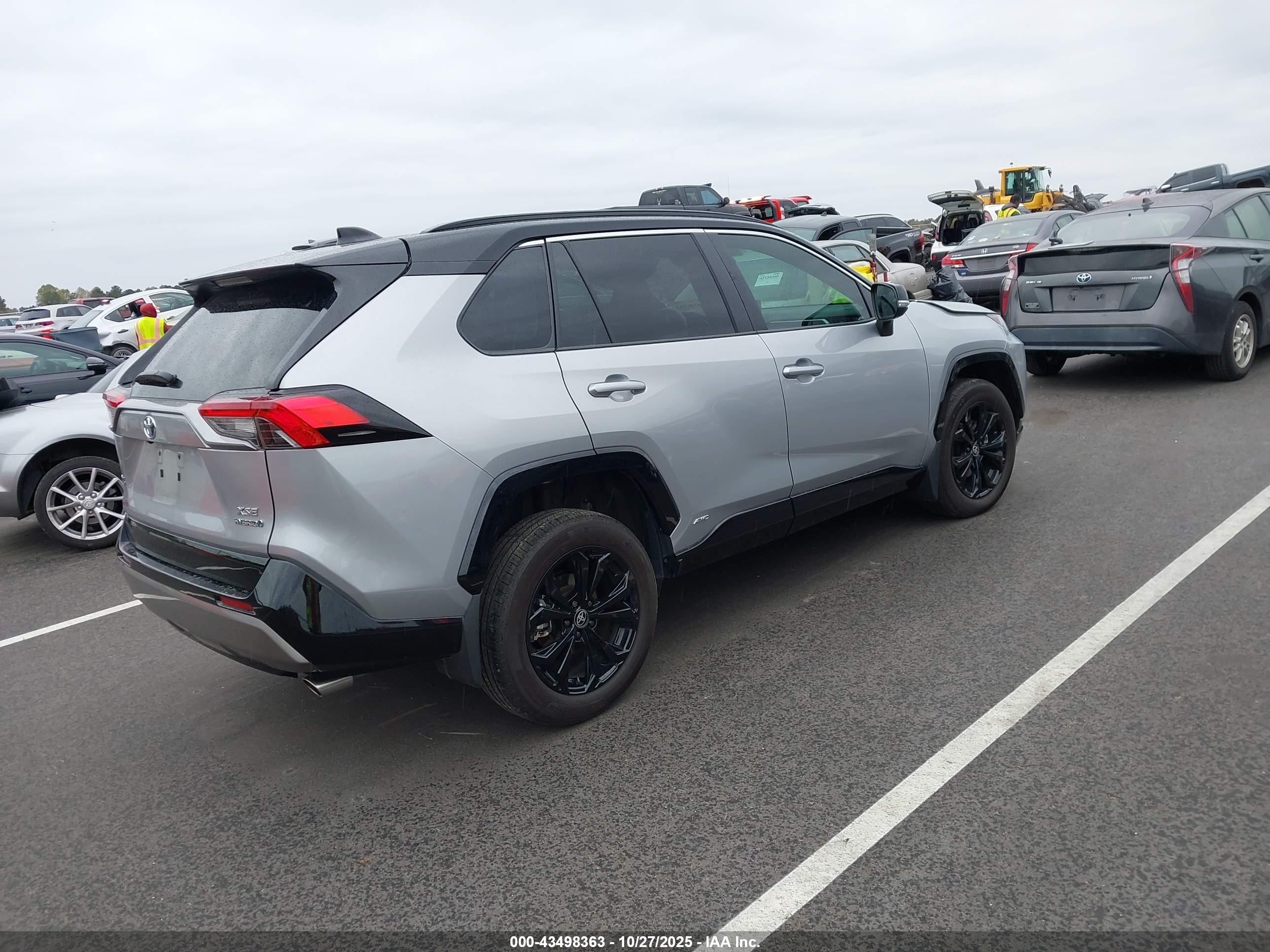 2024 Toyota Rav4 Hybrid Xse Silver vin: 2T3E6RFV6RW063723