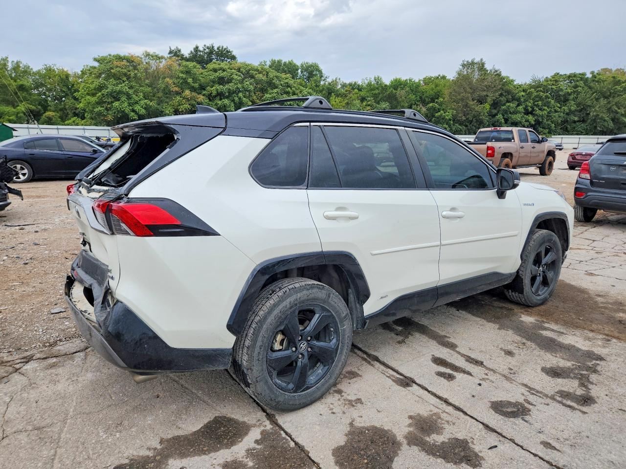 2019 Toyota Rav4 Xse White vin: 2T3EWRFV5KW042545