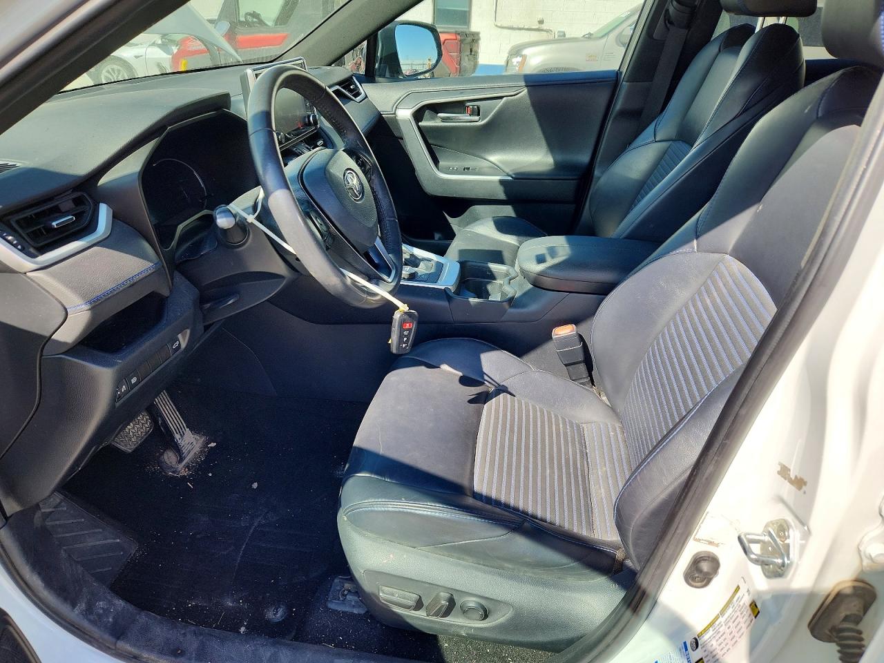 2019 Toyota Rav4 Xse White vin: 2T3EWRFV8KW014187