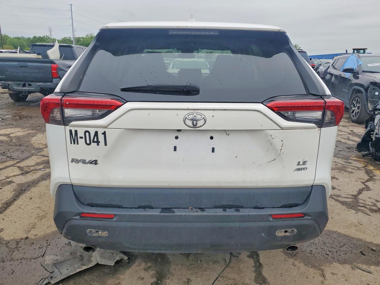 2022 Toyota Rav4 Le White vin: 2T3F1RFV0NW259198