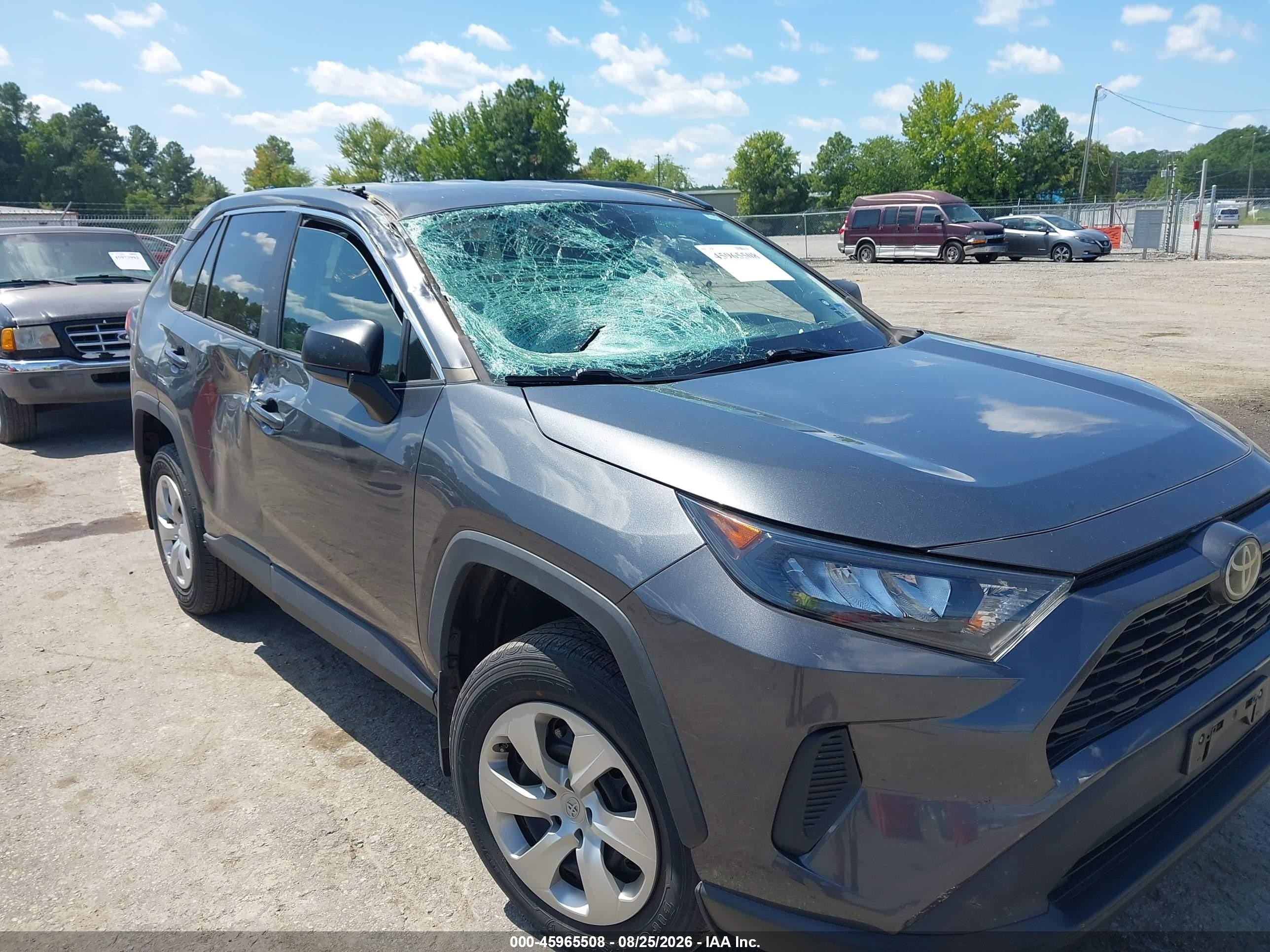 2019 Toyota Rav4 Le Gray vin: 2T3F1RFV2KC058707