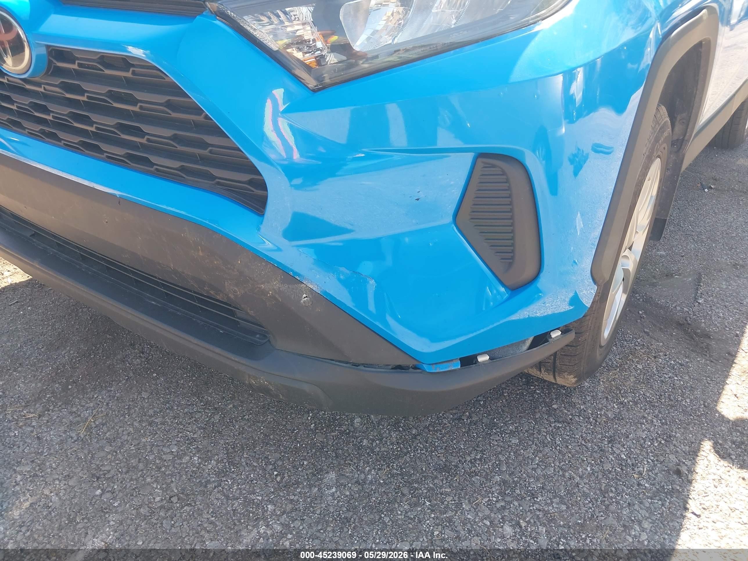 2020 Toyota Rav4 Le Blue vin: 2T3F1RFV3LC123470