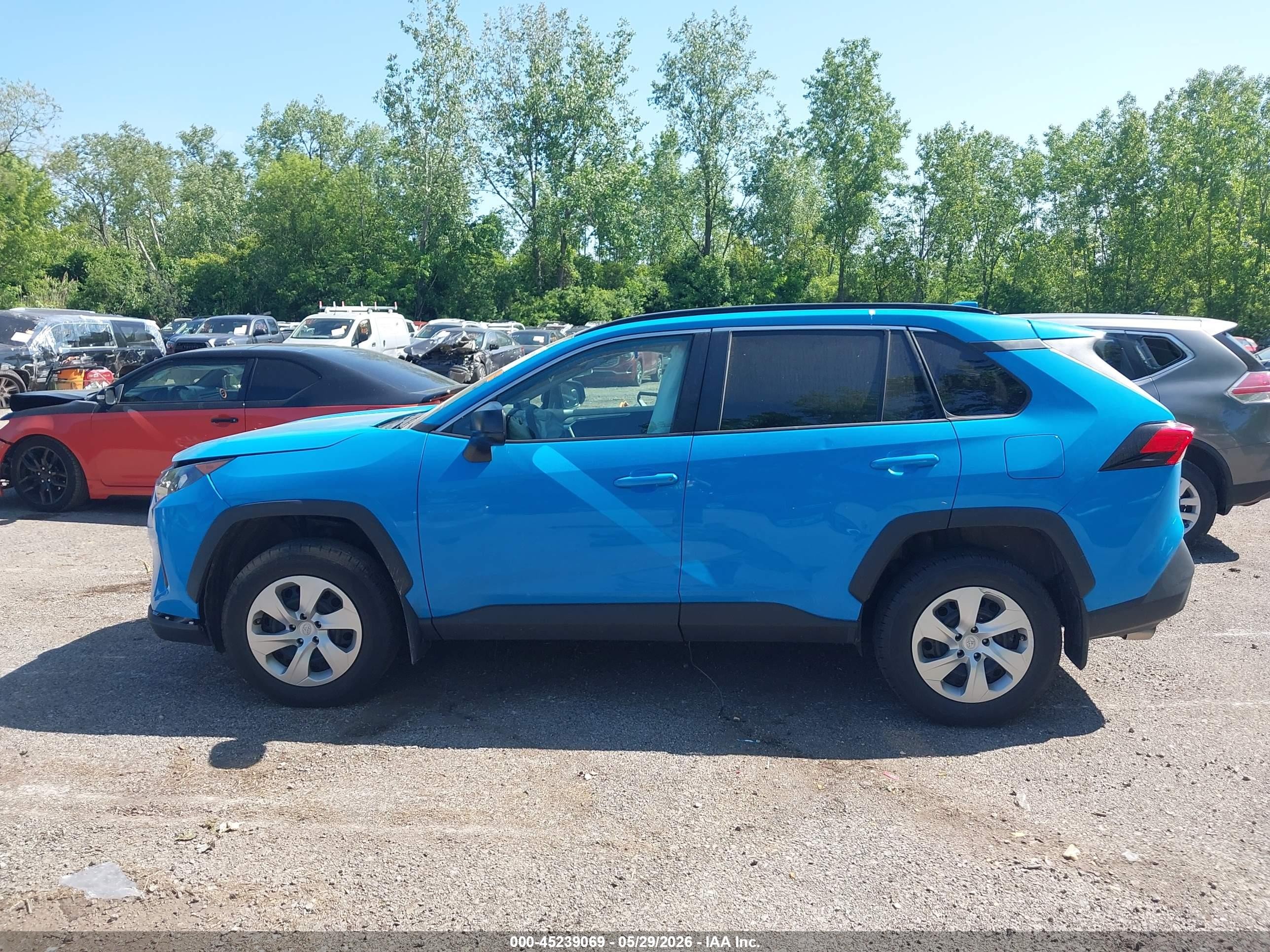 2020 Toyota Rav4 Le Blue vin: 2T3F1RFV3LC123470