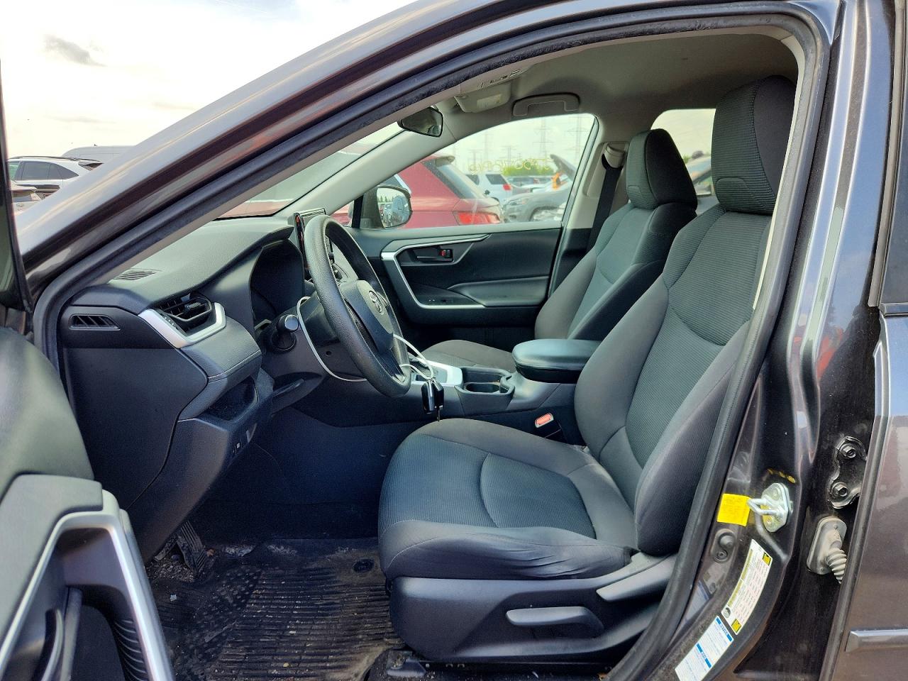 2021 Toyota Rav4 Le Gray vin: 2T3F1RFV3MC224347