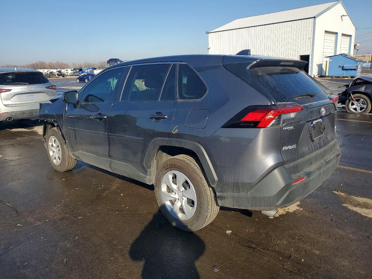 2024 Toyota Rav4 Le Gray vin: 2T3F1RFV4RC428758