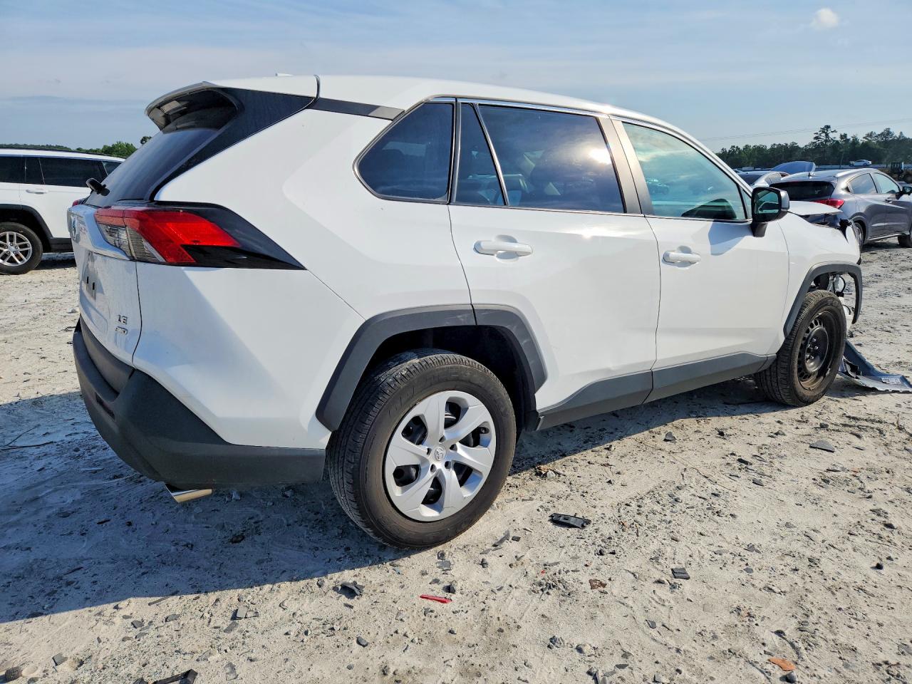 2024 Toyota Rav4 Le White vin: 2T3F1RFV5RC435802