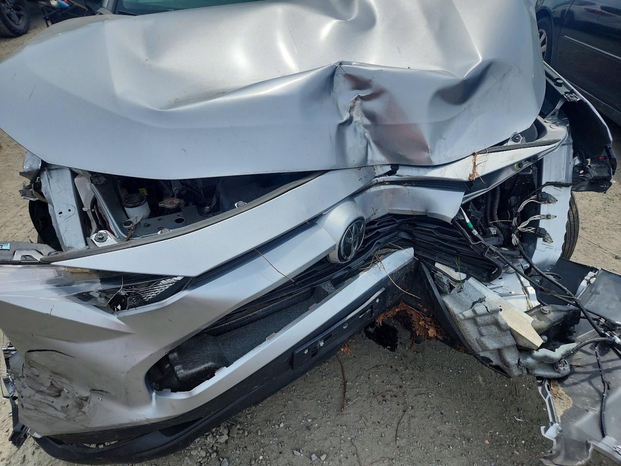 2020 Toyota Rav4 Le Silver vin: 2T3F1RFV6LC109739