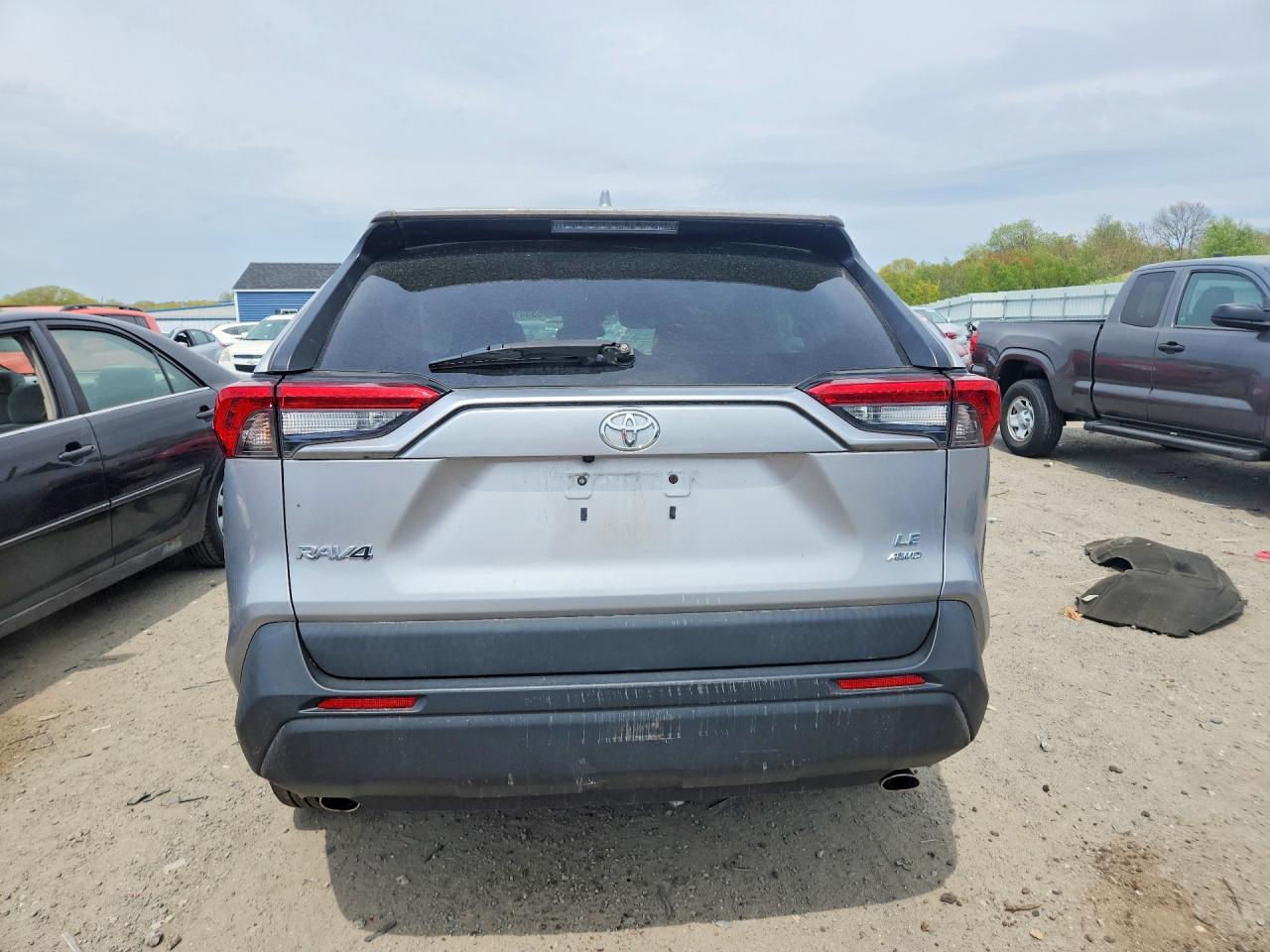 2020 Toyota Rav4 Le Silver vin: 2T3F1RFV6LC109739