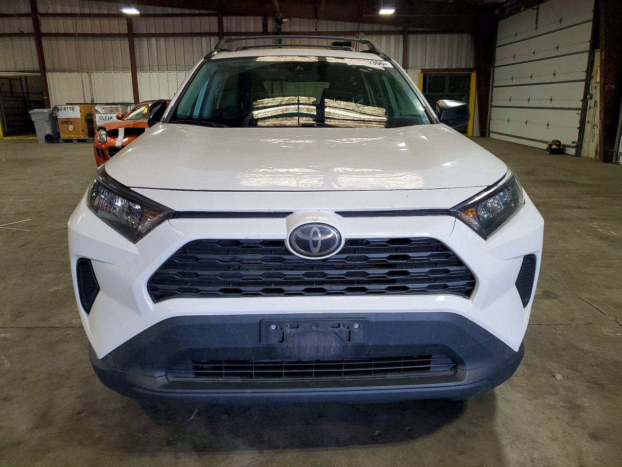 2019 Toyota Rav4 Le White vin: 2T3F1RFV7KW003054