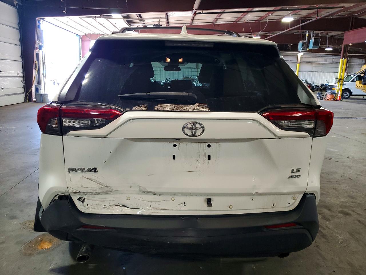 2019 Toyota Rav4 Le White vin: 2T3F1RFV7KW003054