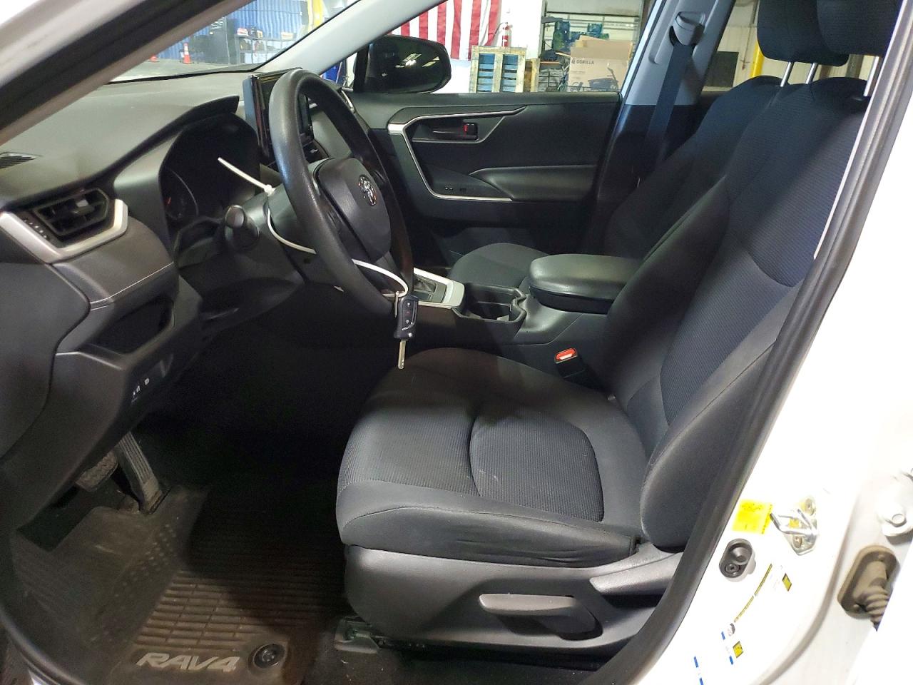 2019 Toyota Rav4 Le White vin: 2T3F1RFV7KW003054