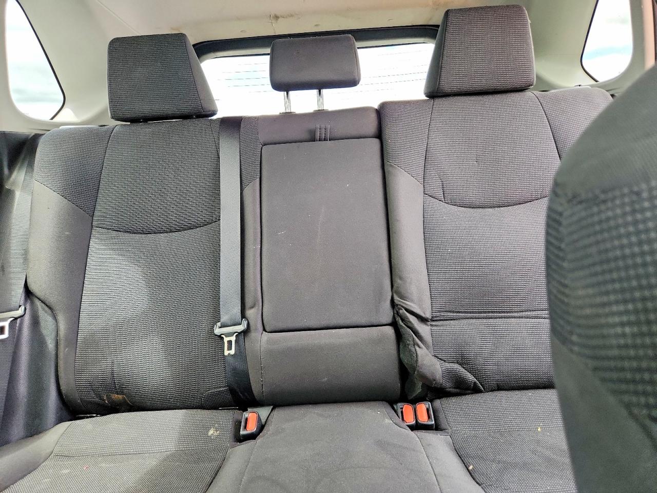 2019 Toyota Rav4 Le White vin: 2T3F1RFV8KC043399