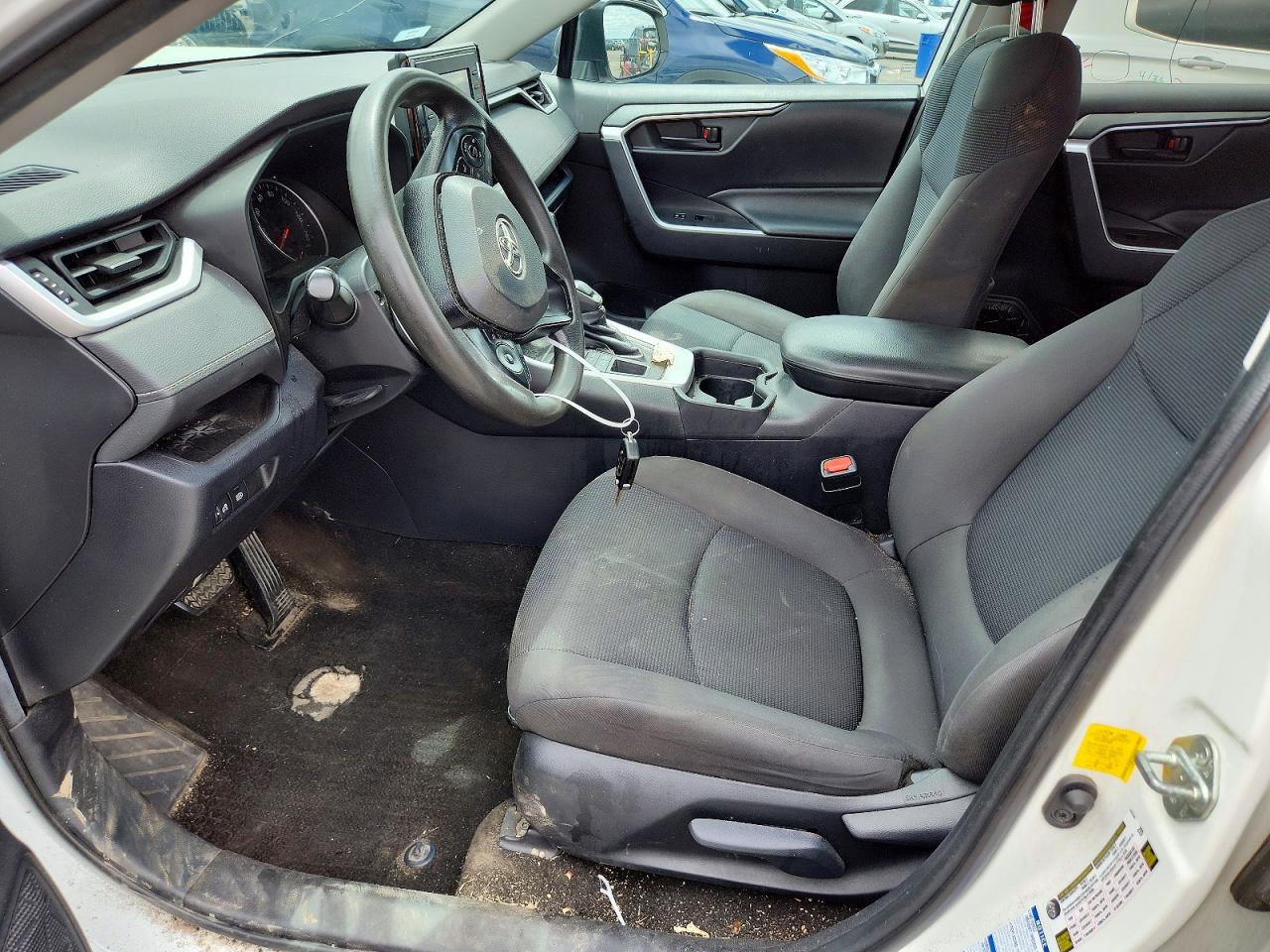 2019 Toyota Rav4 Le White vin: 2T3F1RFV8KC043399
