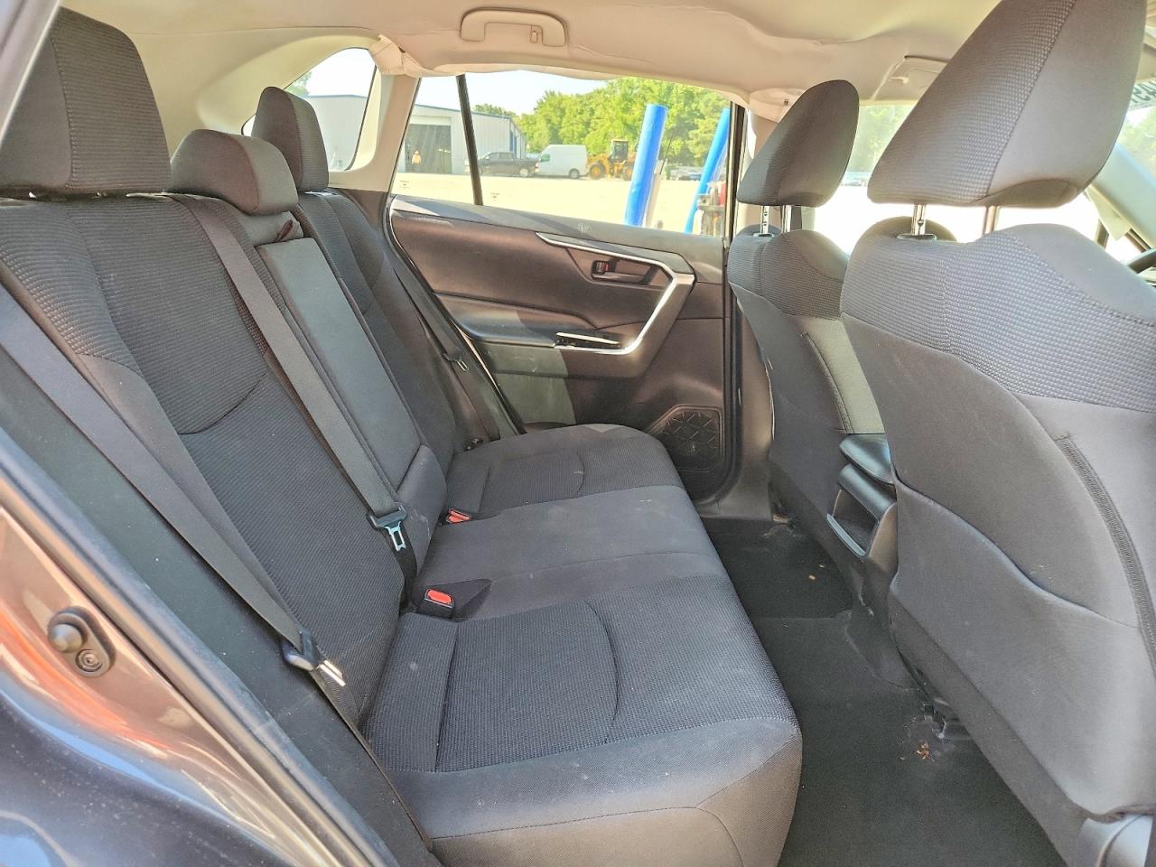 2019 Toyota Rav4 Le Gray vin: 2T3F1RFV8KW038511