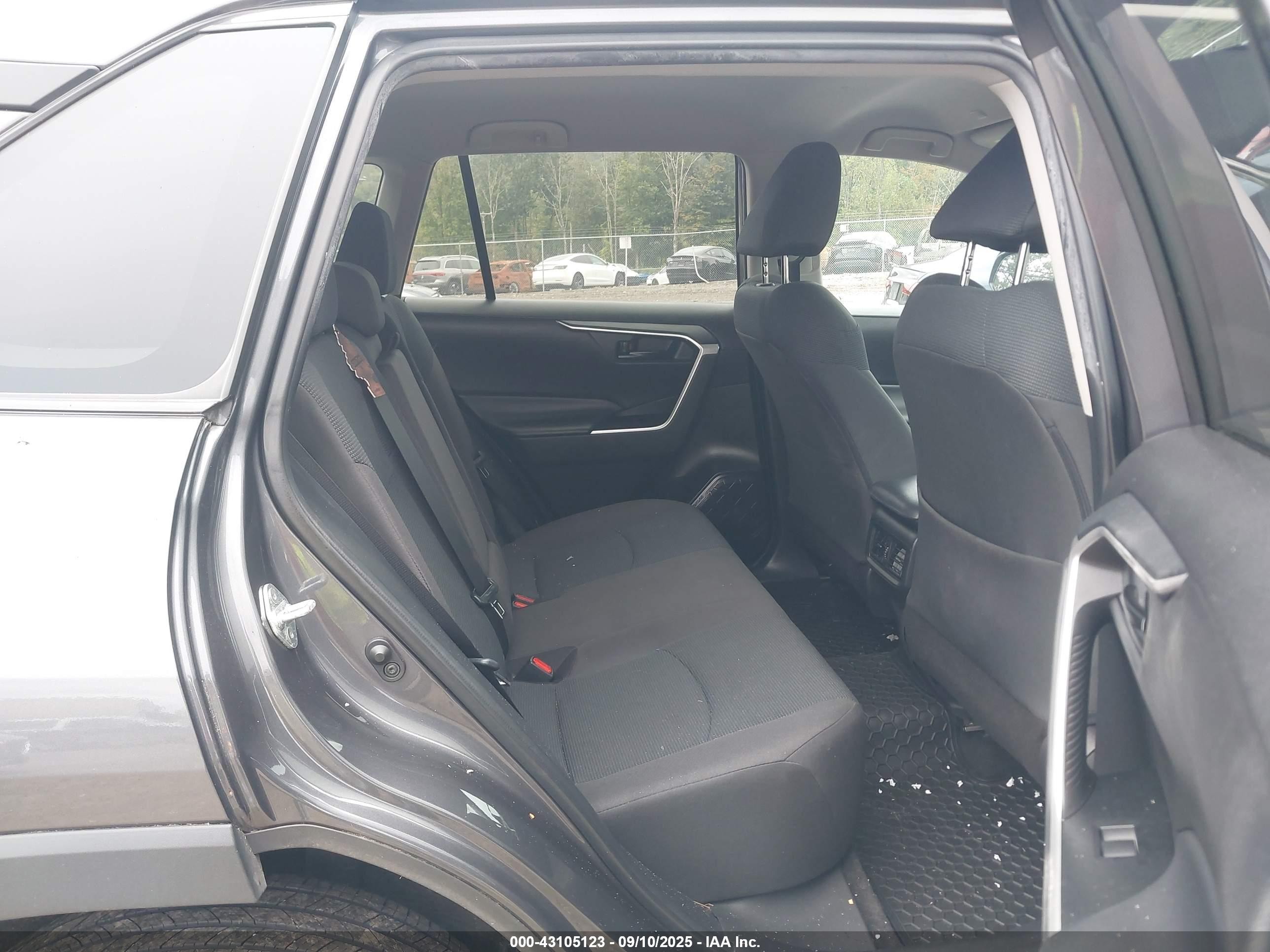 2023 Toyota Rav4 Le Gray vin: 2T3F1RFV9PW367712