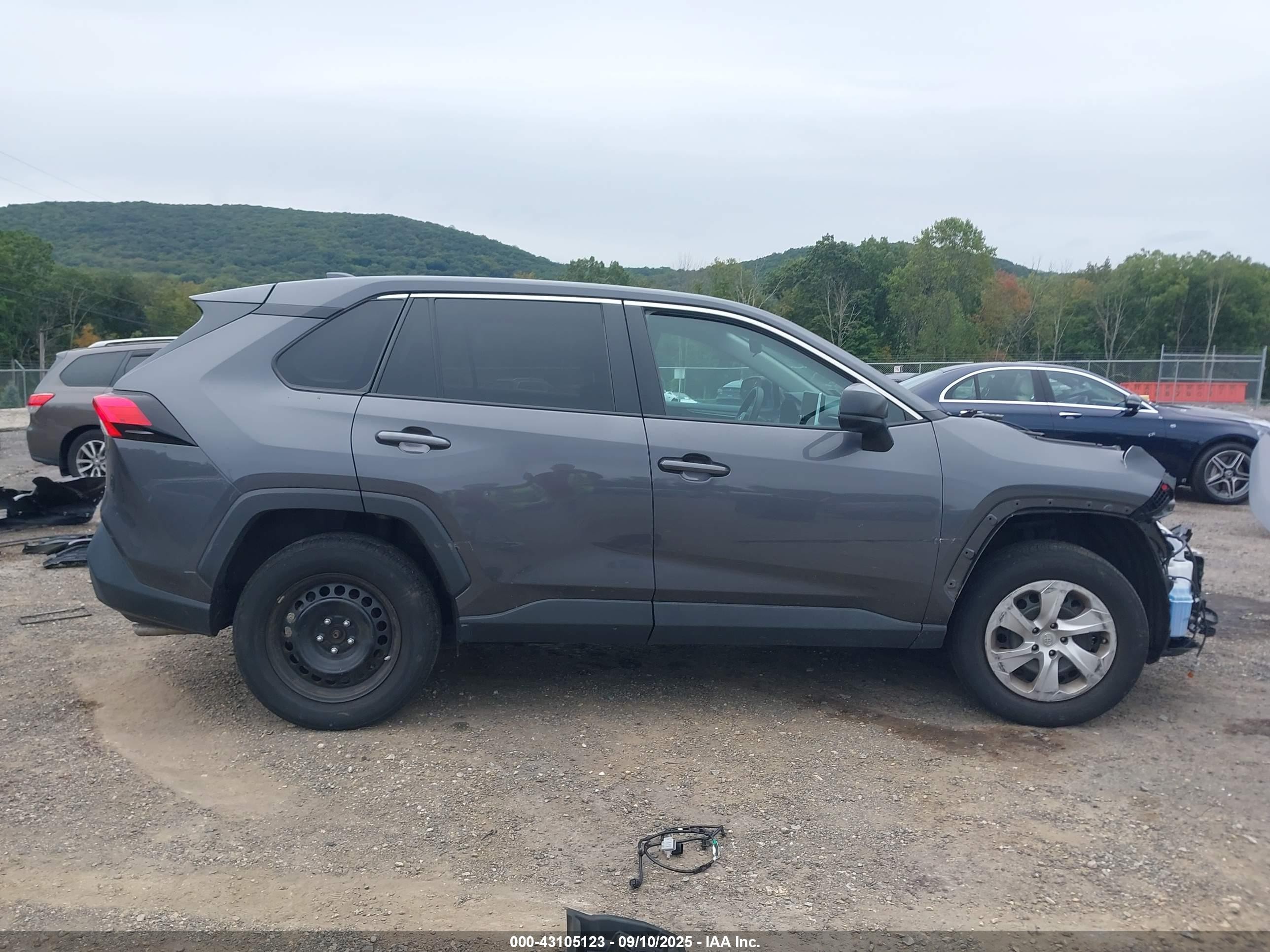 2023 Toyota Rav4 Le Gray vin: 2T3F1RFV9PW367712