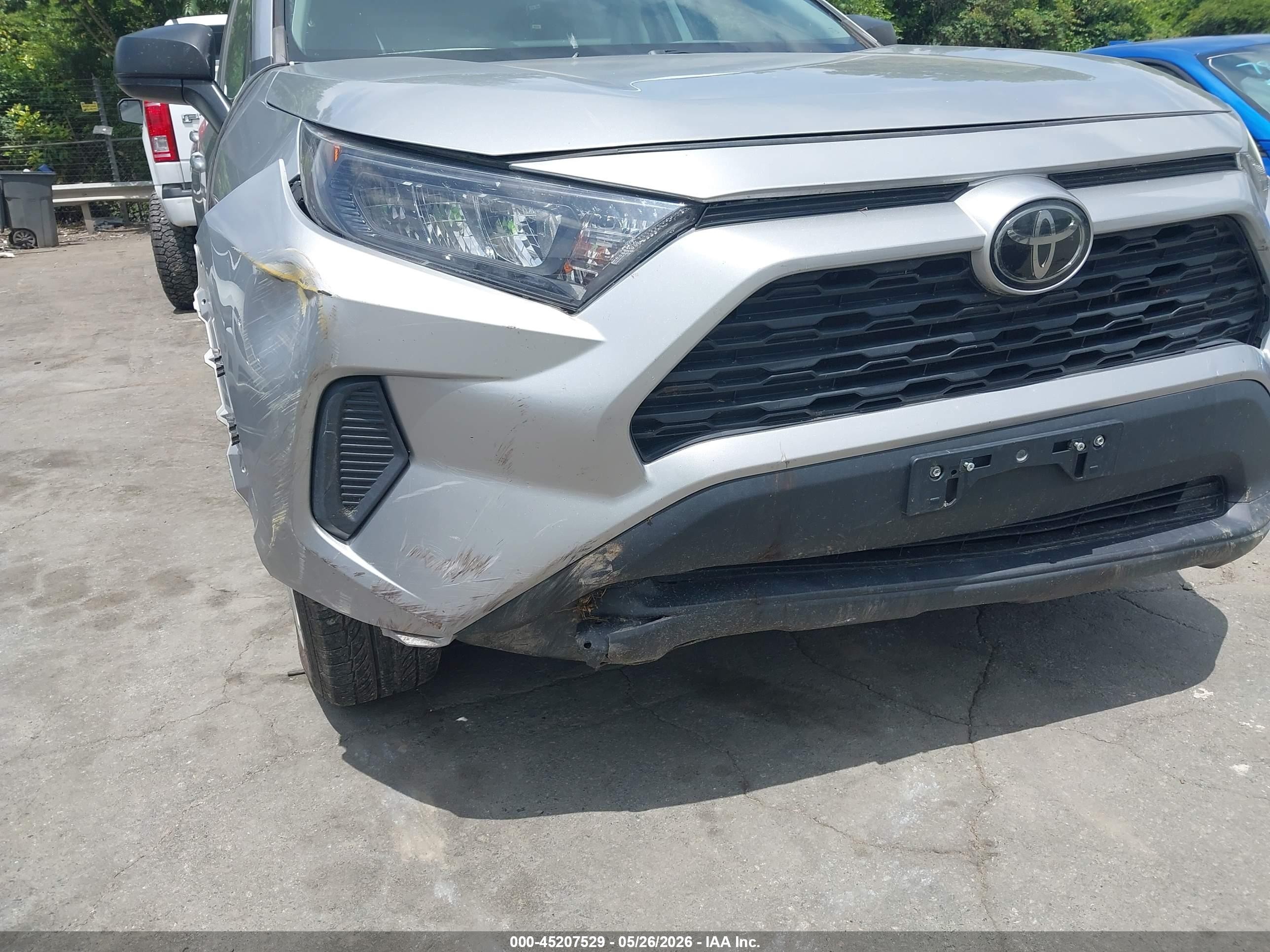 2019 Toyota Rav4 Le Серебряный vin: 2T3F1RFVXKC045414