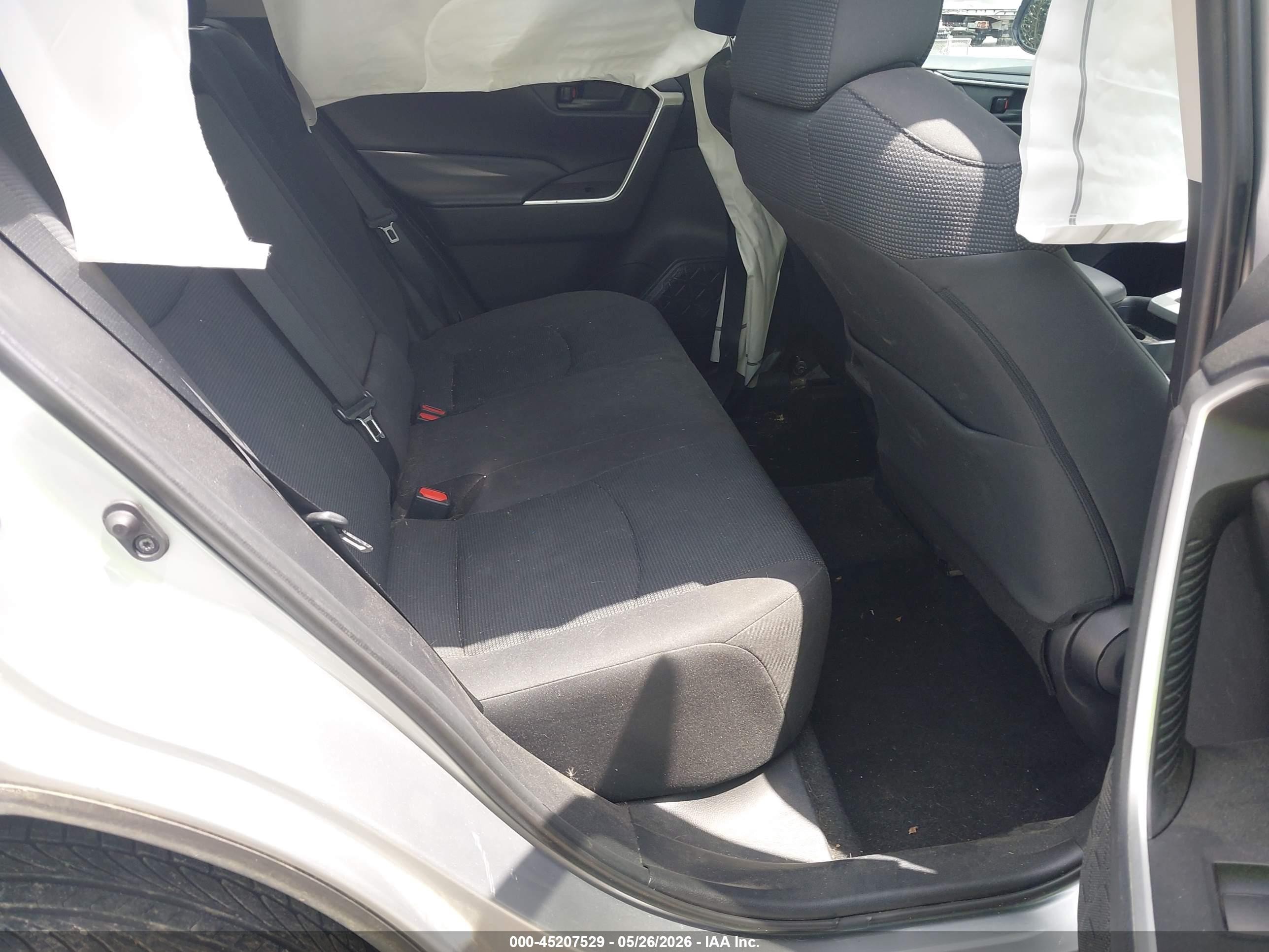 2019 Toyota Rav4 Le Серебряный vin: 2T3F1RFVXKC045414
