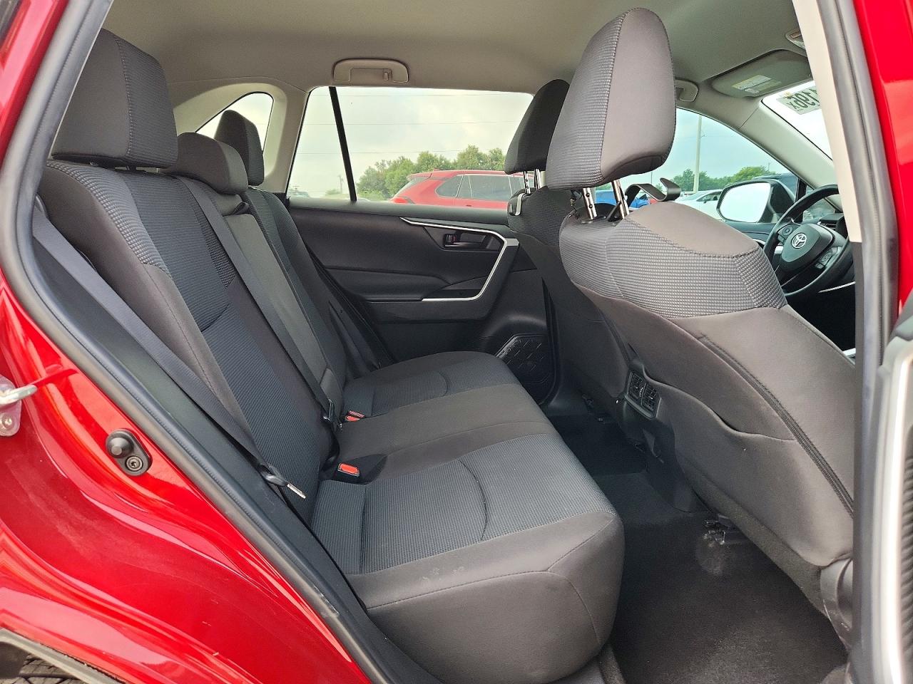 2022 Toyota Rav4 Le Red vin: 2T3F1RFVXNW274419
