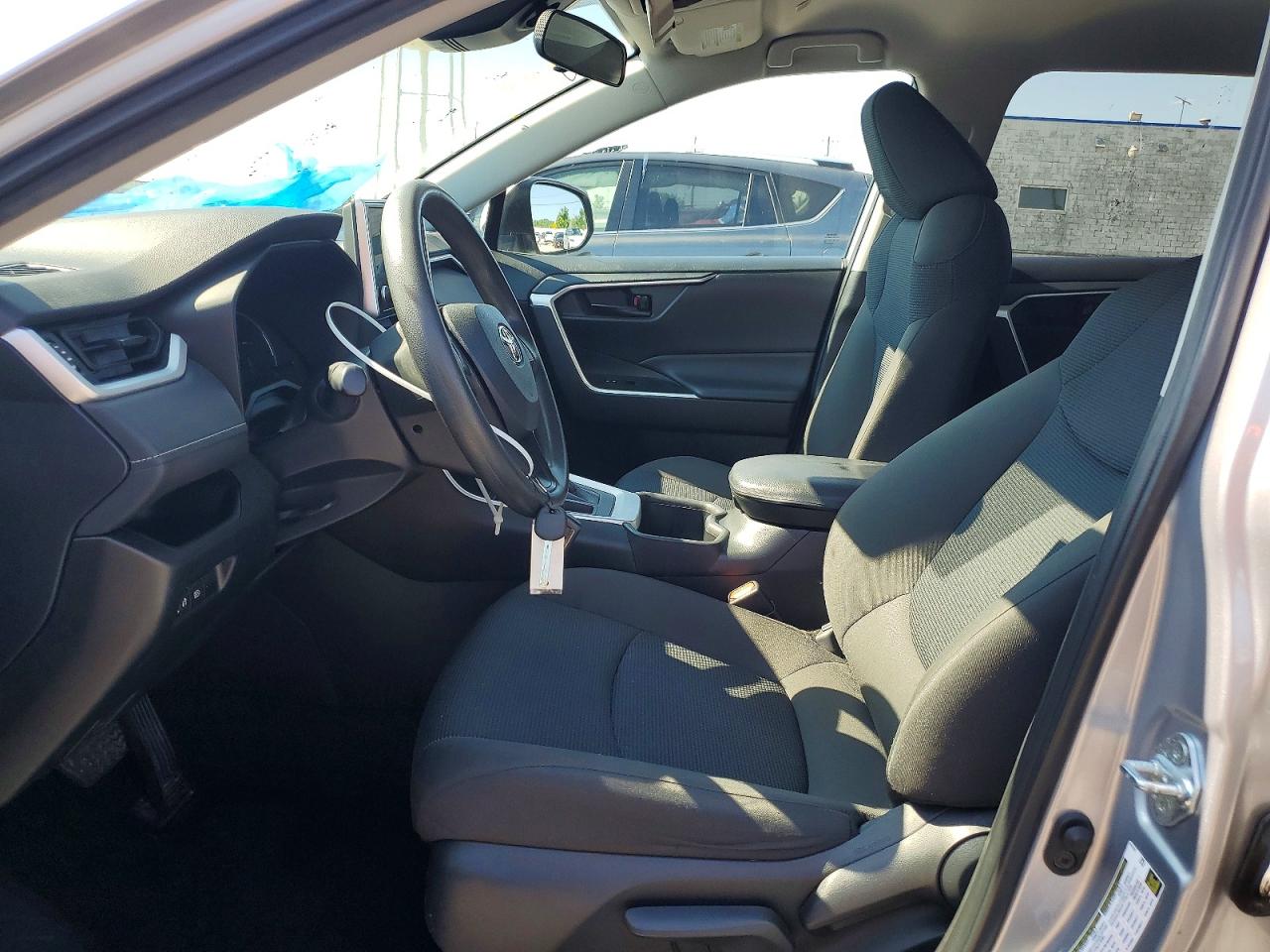 2023 Toyota Rav4 Le Silver vin: 2T3G1RFV1PC386552