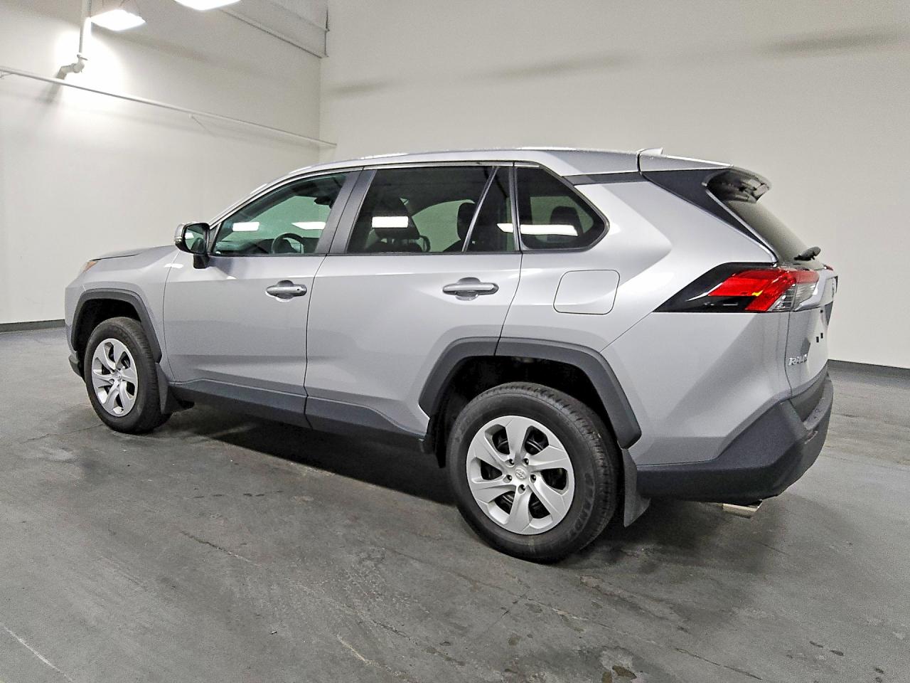 2024 Toyota Rav4 Le Silver vin: 2T3G1RFV1RC478196