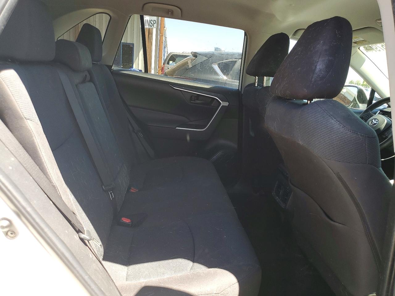 2022 Toyota Rav4 Le White vin: 2T3G1RFV3NC318525