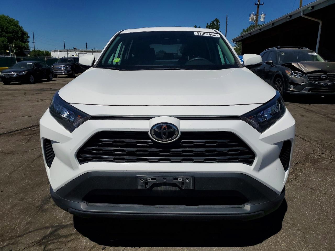 2022 Toyota Rav4 Le White vin: 2T3G1RFV3NC318525