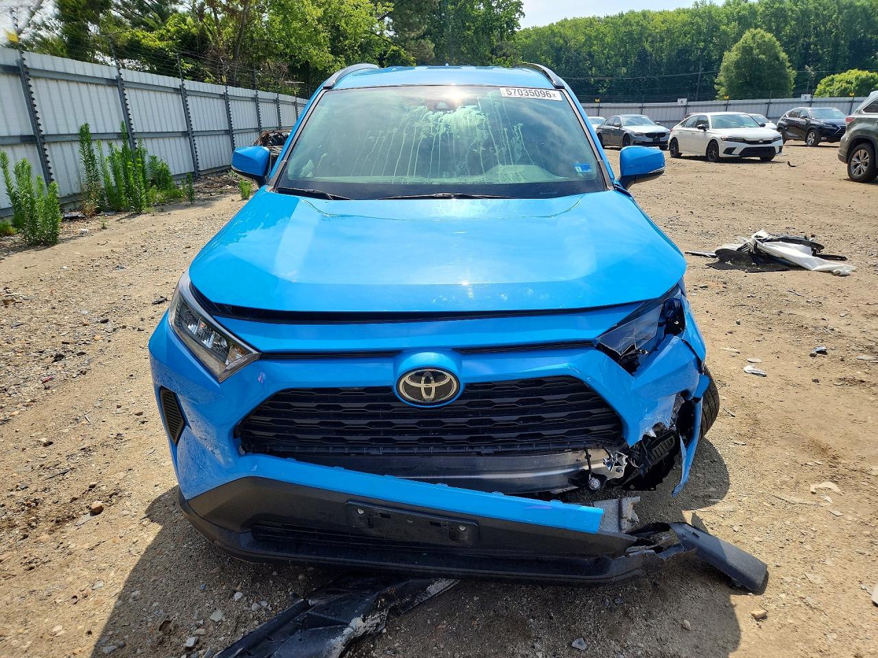 2019 Toyota Rav4 Le Blue vin: 2T3G1RFV4KC023462