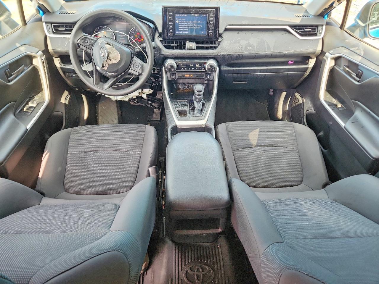 2019 Toyota Rav4 Le Blue vin: 2T3G1RFV4KC023462
