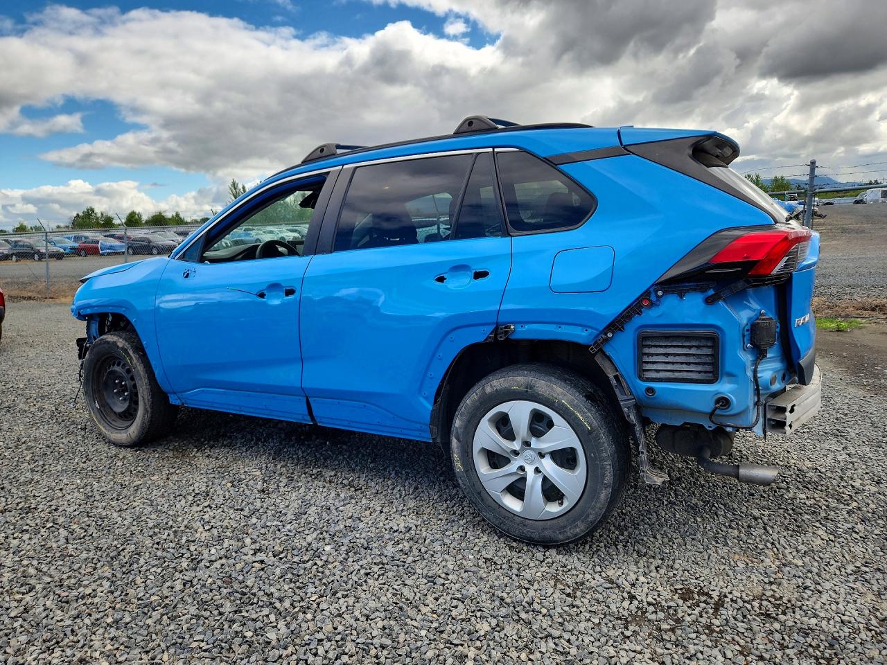2019 Toyota Rav4 Le Blue vin: 2T3G1RFV7KC012777