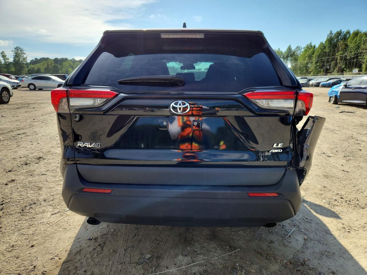 2022 Toyota Rav4 Le Black vin: 2T3G1RFV7NC262878