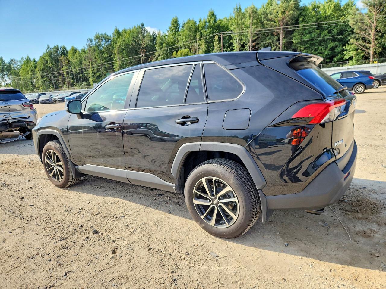 2022 Toyota Rav4 Le Black vin: 2T3G1RFV7NC262878