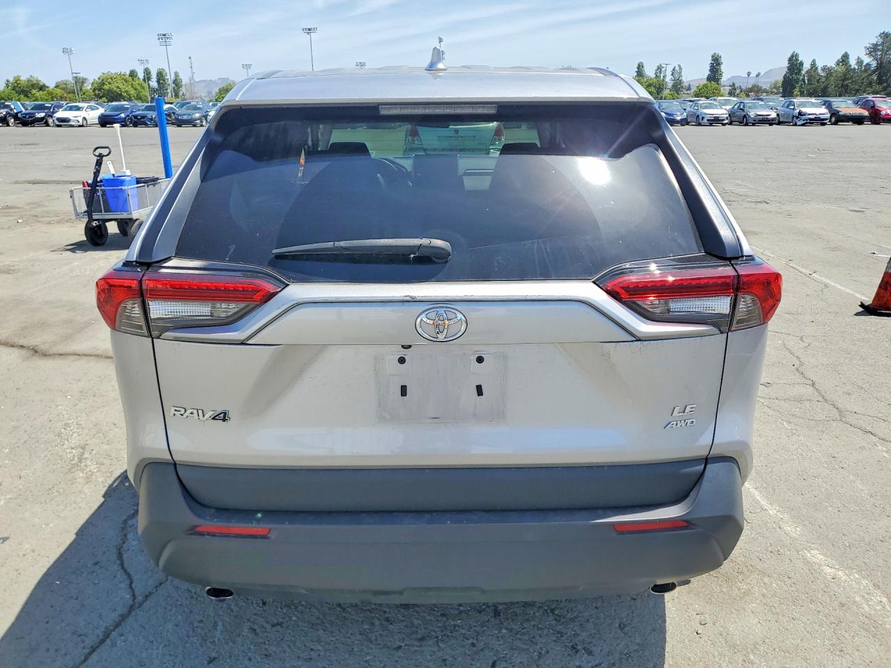 2023 Toyota Rav4 Le Silver vin: 2T3G1RFV7PC376642